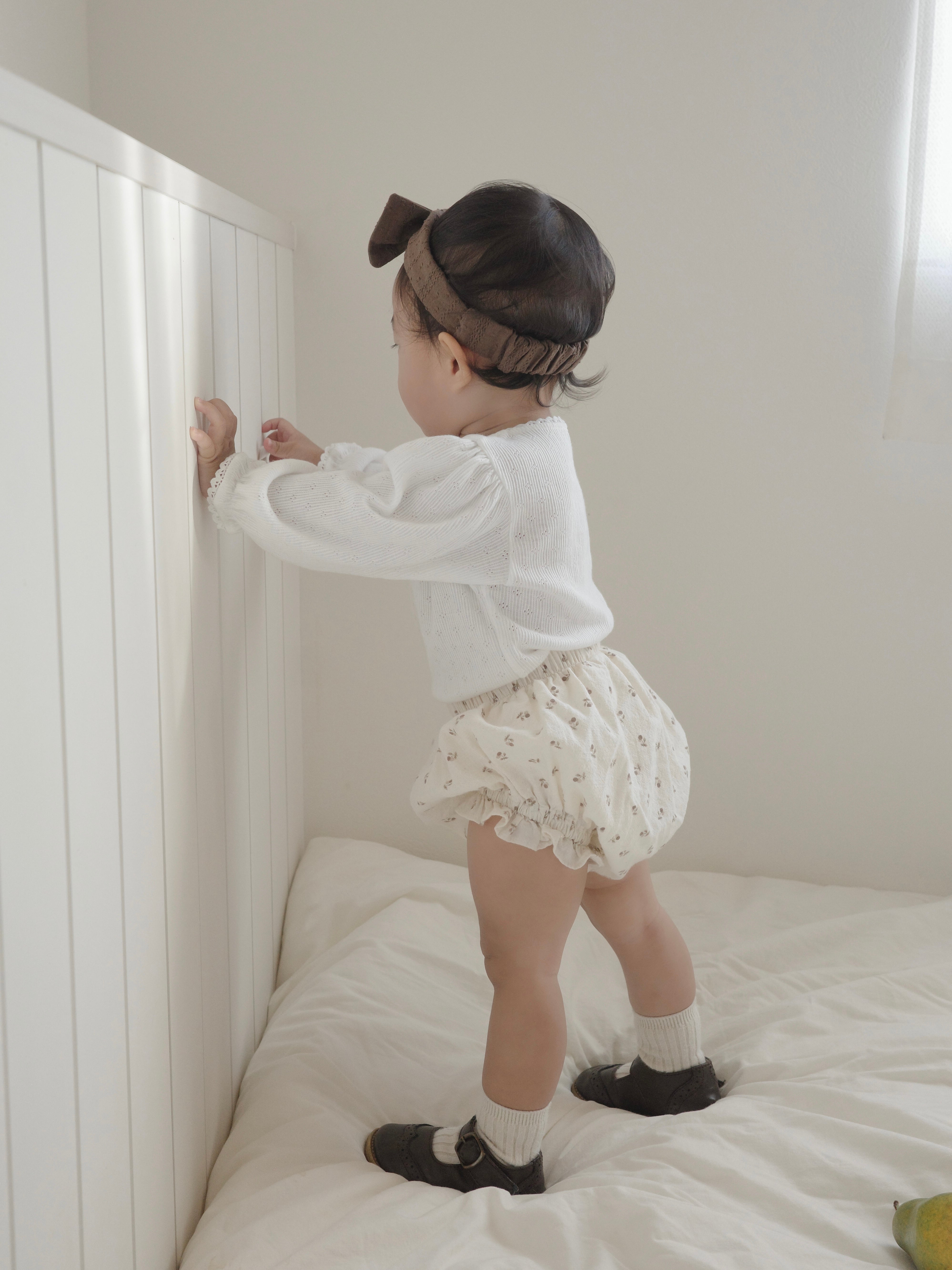 Eyelet lace puff tops