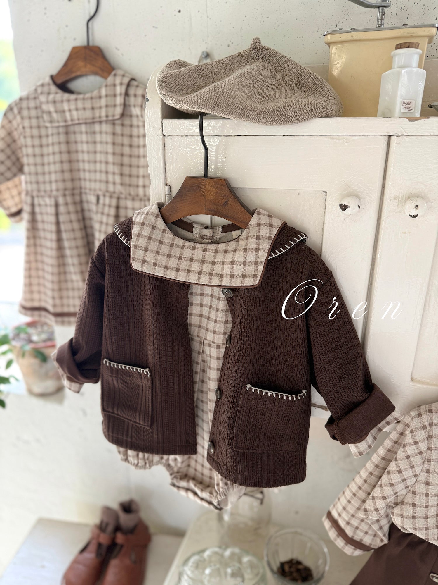 ［OREN］Brunette check rompers