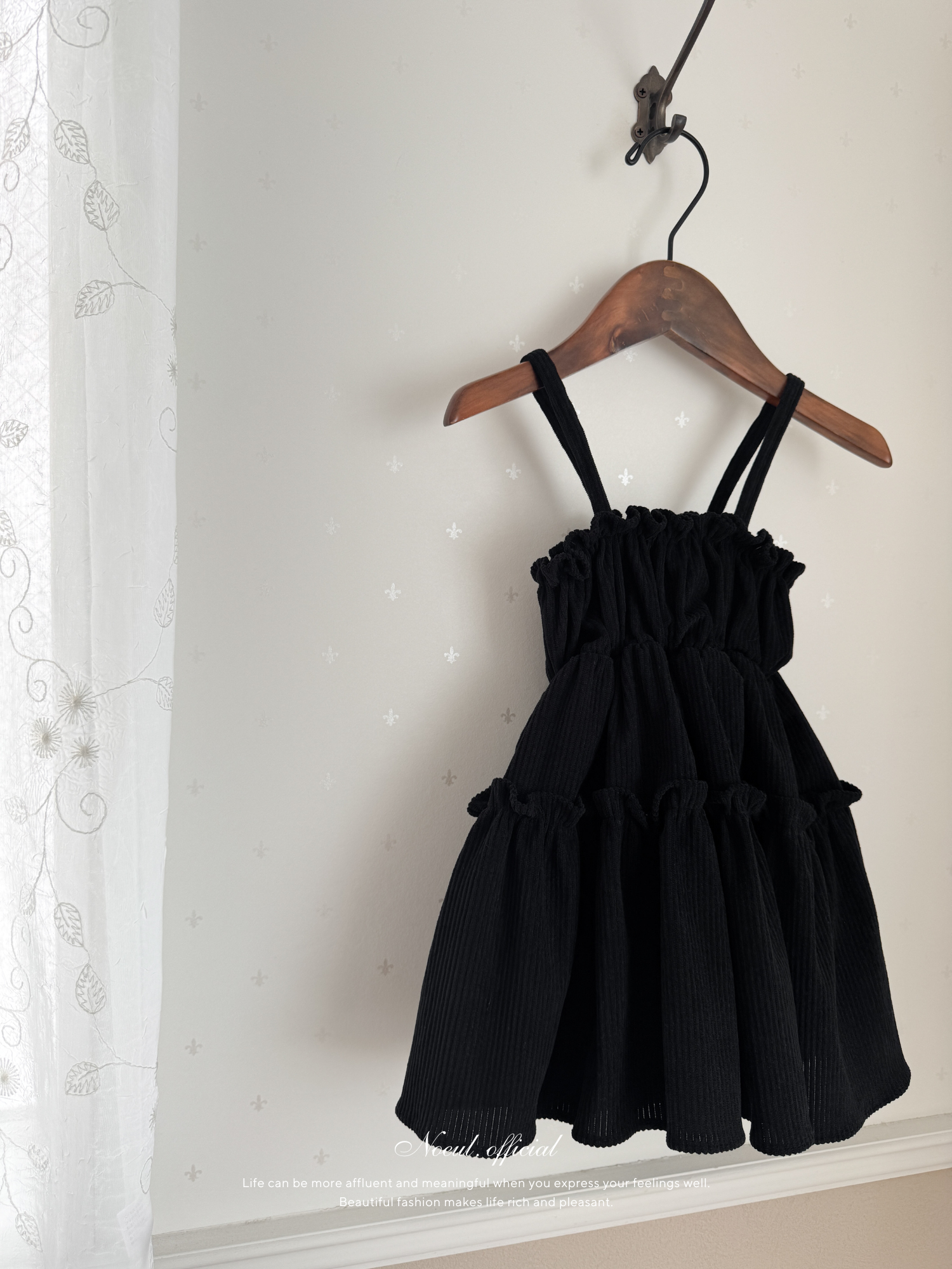 Shirring flare one-piece