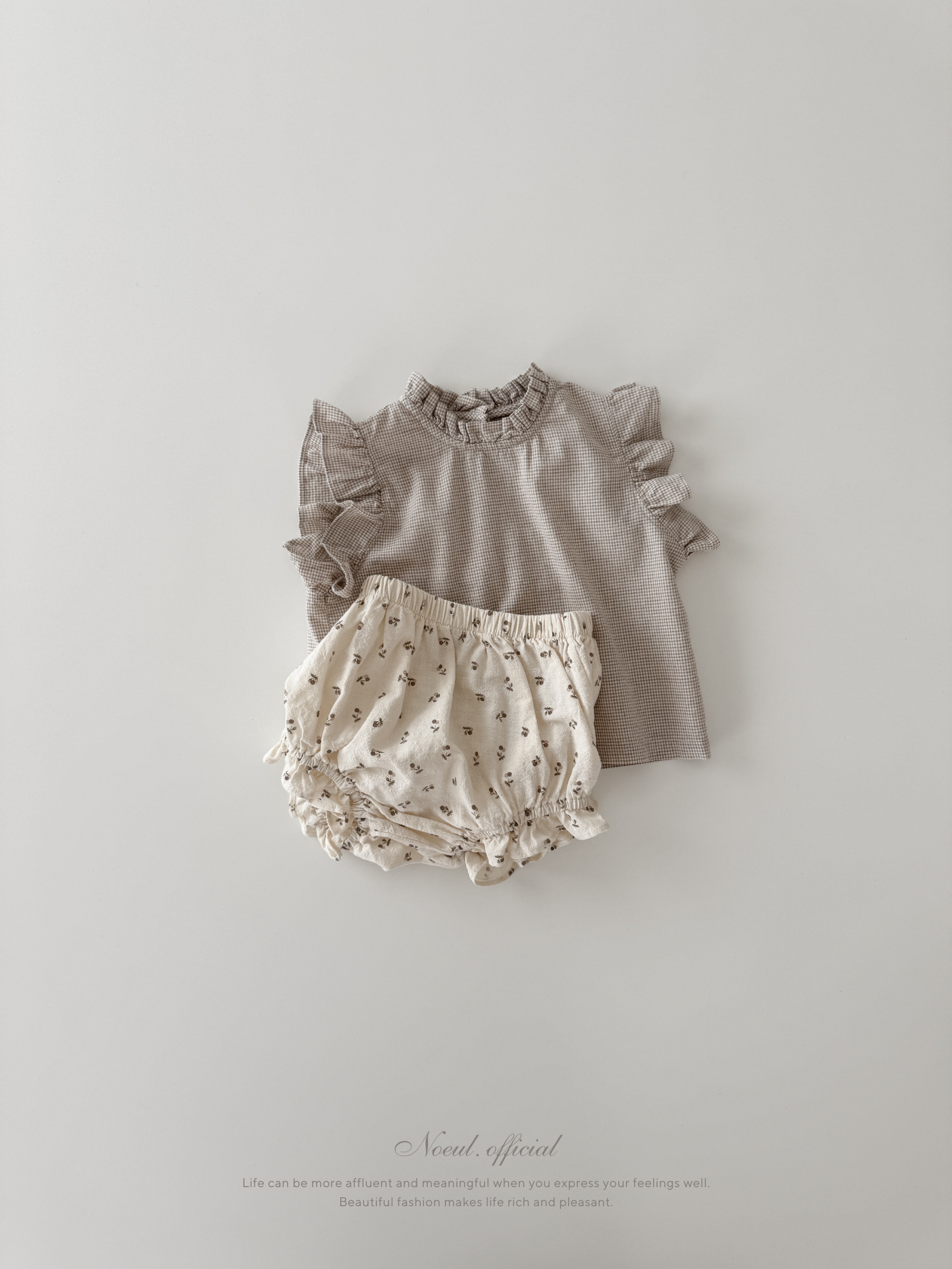 *Noeul.made* Muffin frill blouse