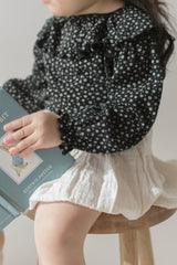Dia flower frill collar tops