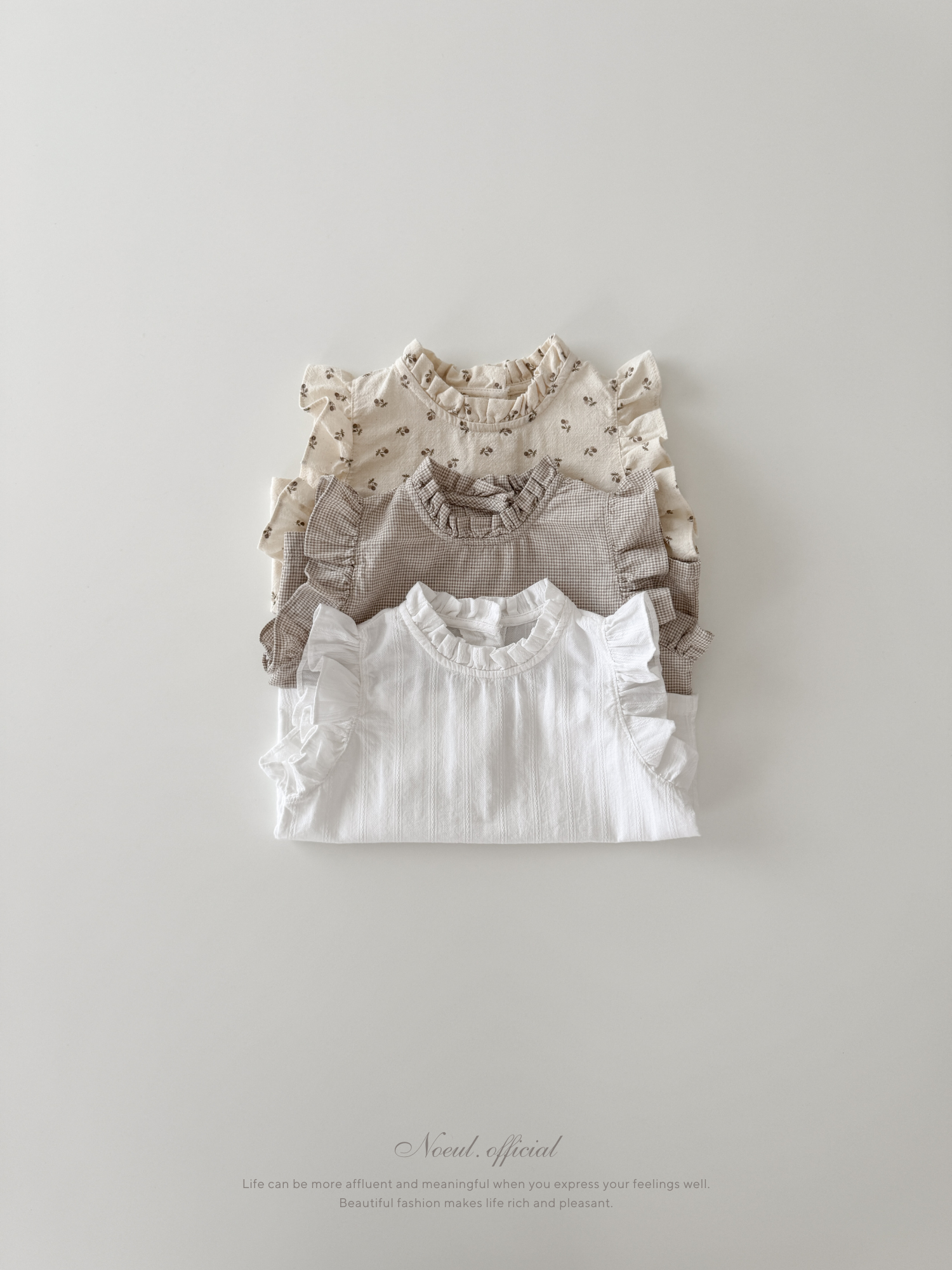 *Noeul.made* Muffin frill blouse