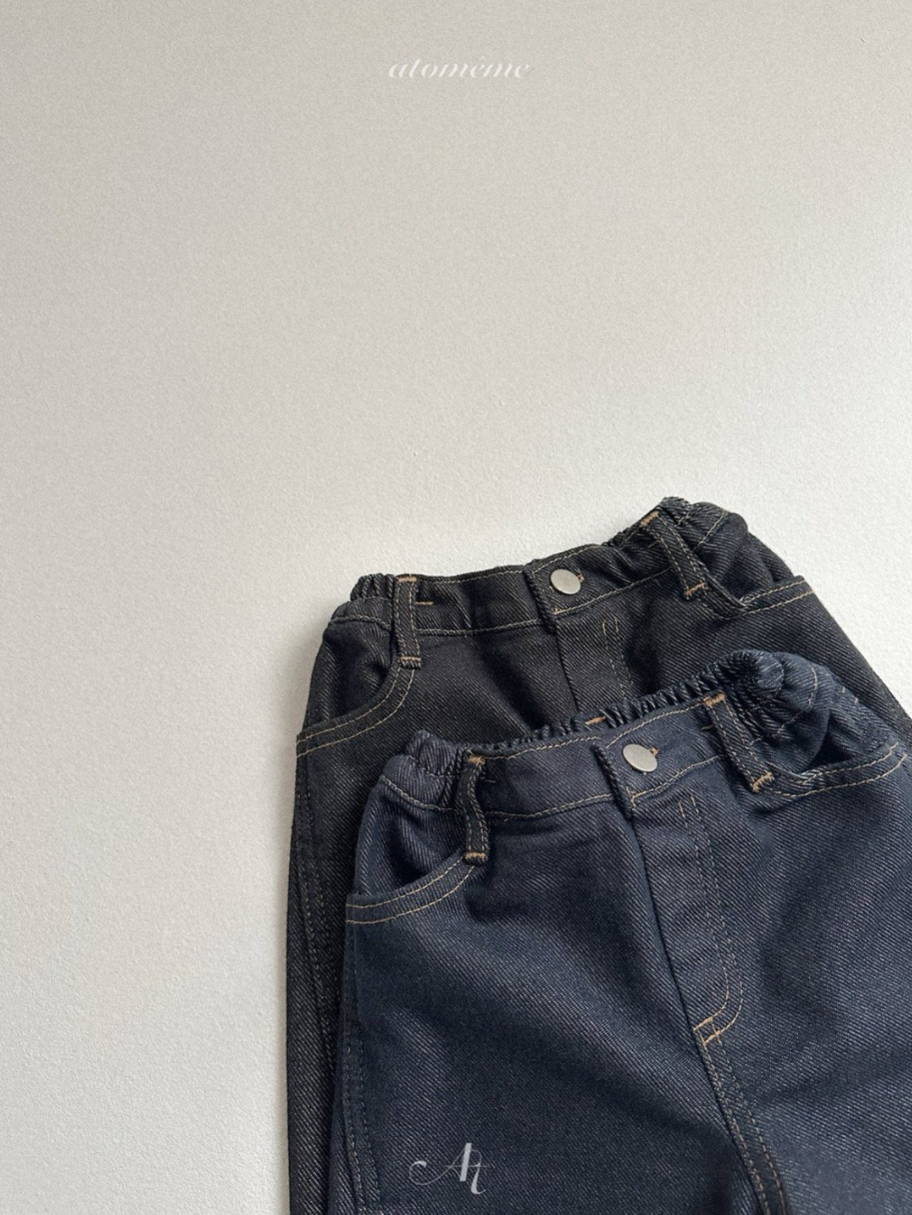 [atomeme] No-fade Curved Denim