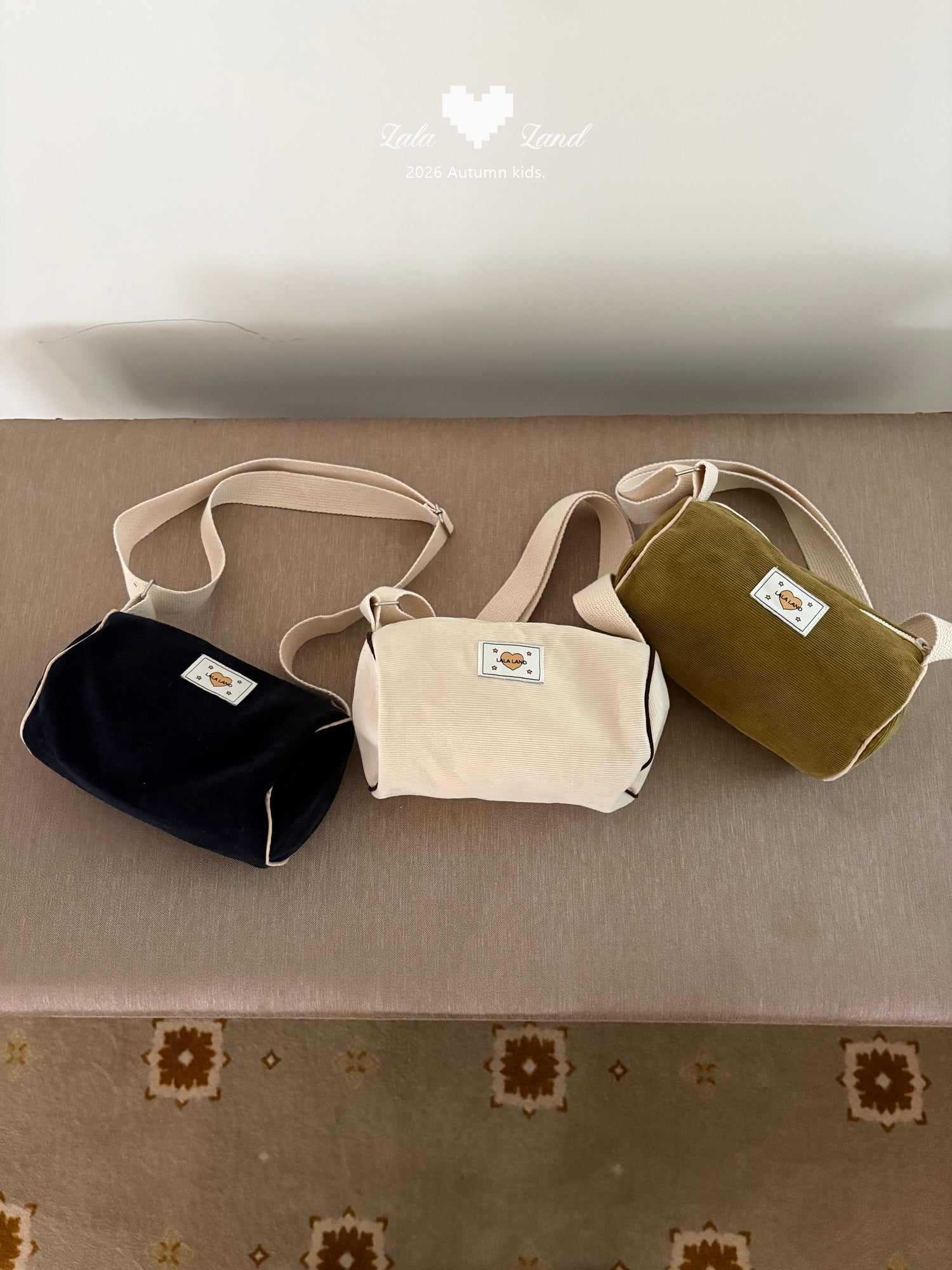 ［Lala land］One tone corduroy cross bag