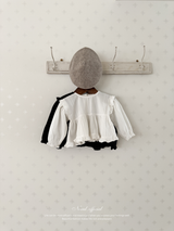 Shoulder frill blouse