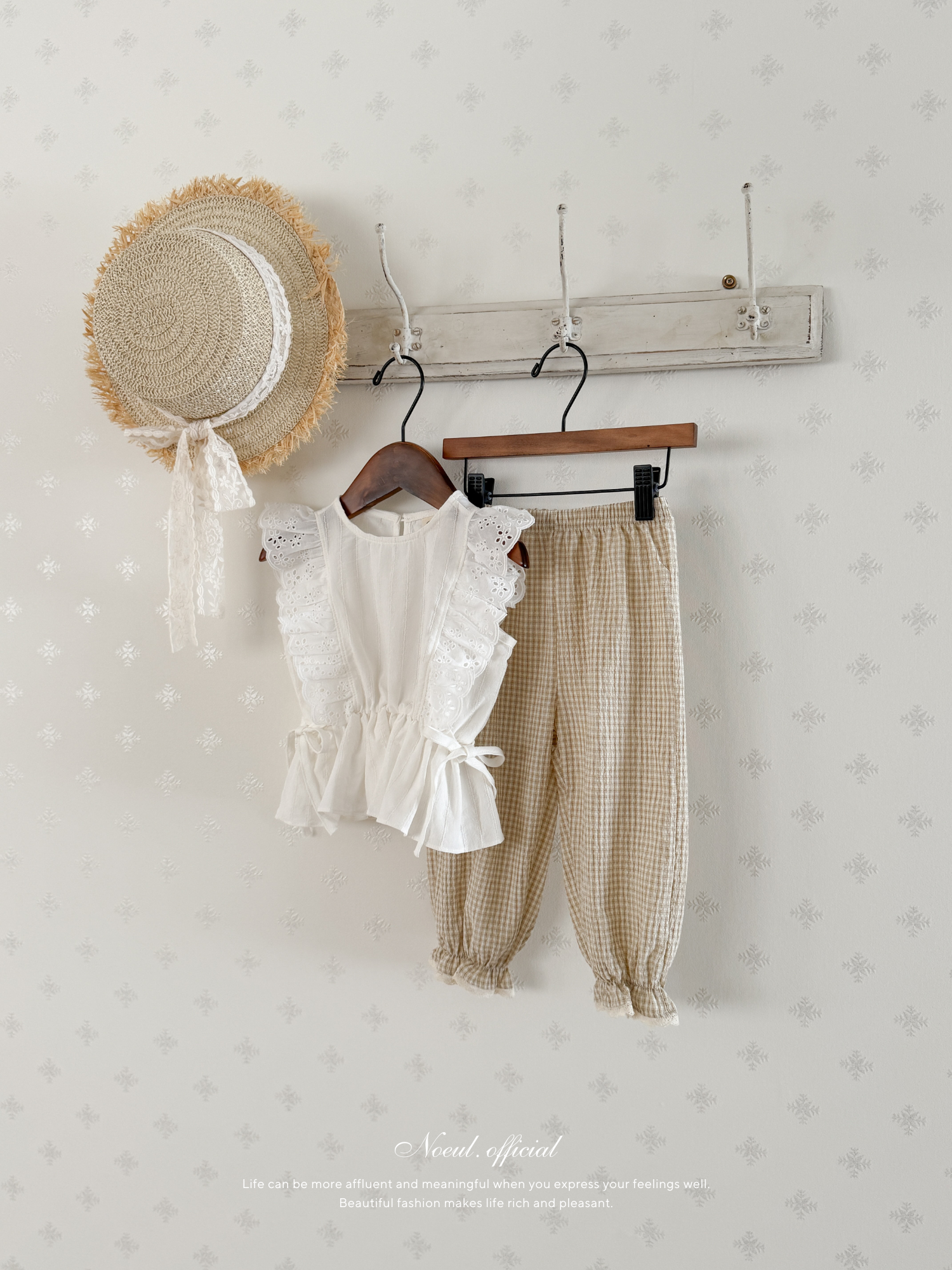 Shining wing blouse