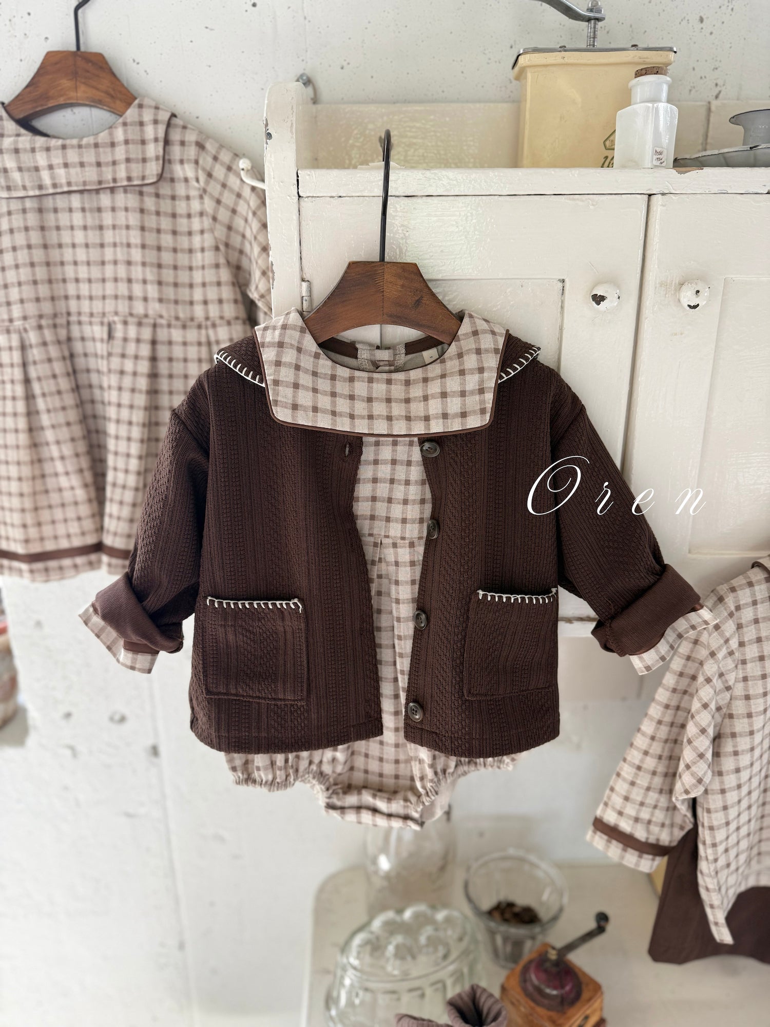 ［OREN］Brunette check rompers