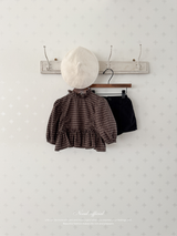 Ann check frill blouse