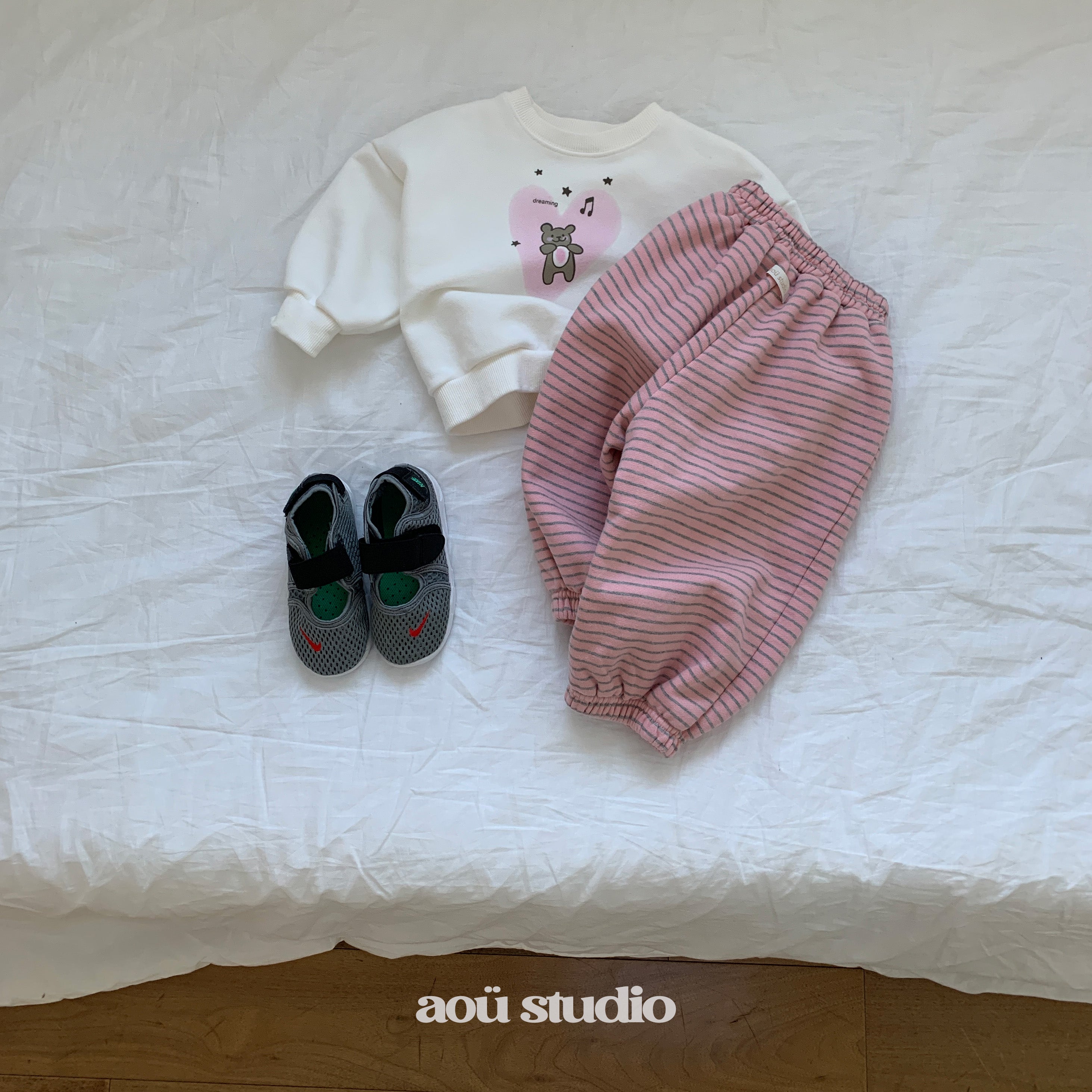 ［aou studio］Bonbon stripe jogger pants