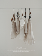 Seashell frill blouse