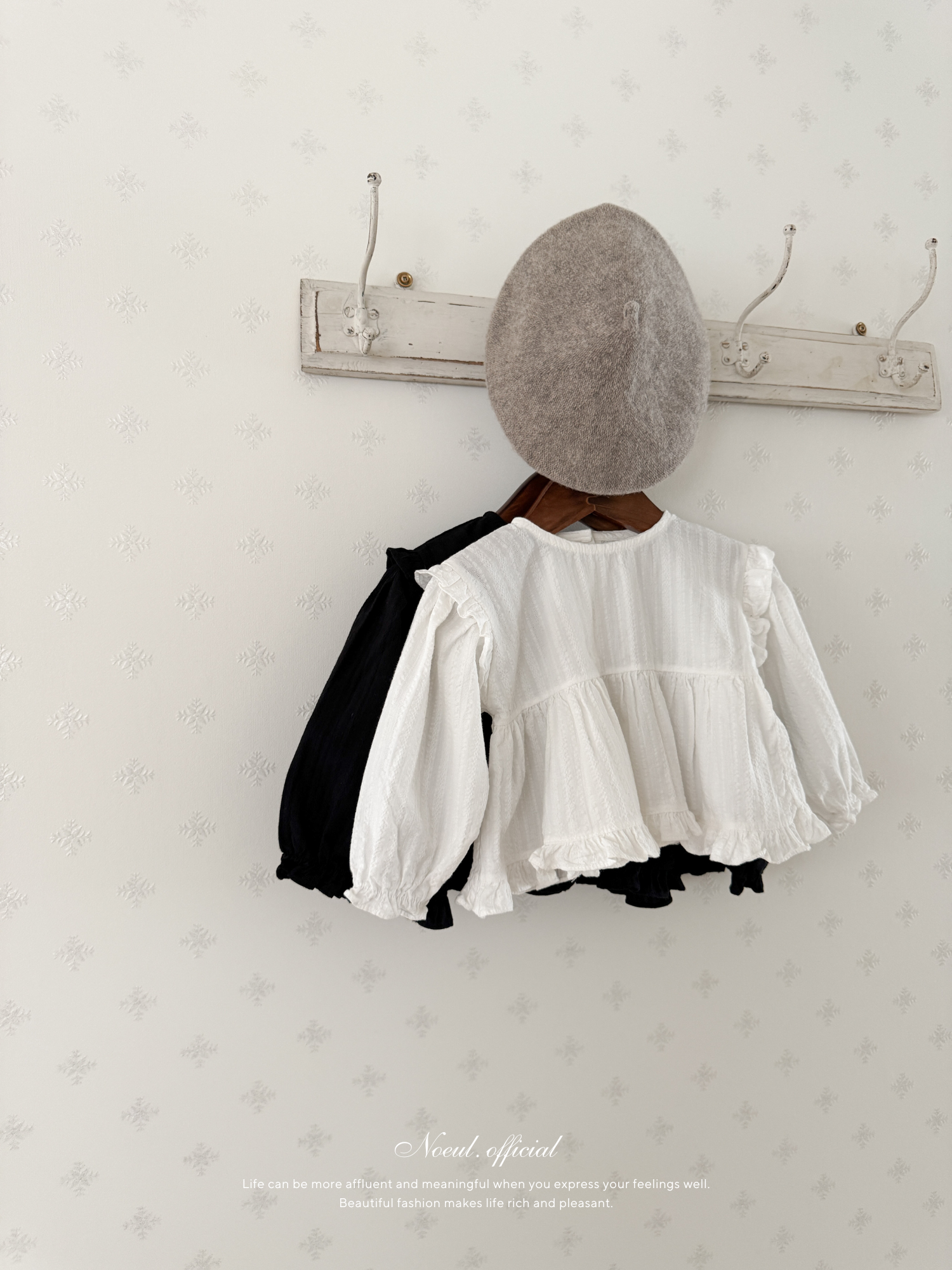 Shoulder frill blouse