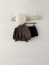 Ann check frill blouse