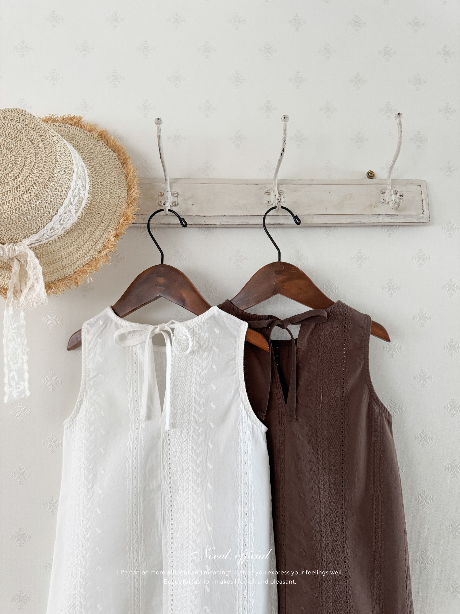 Lace pocket one-piece