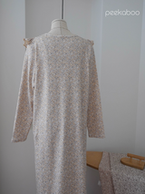 ［peekaboo］Very wing one-piece (mom)