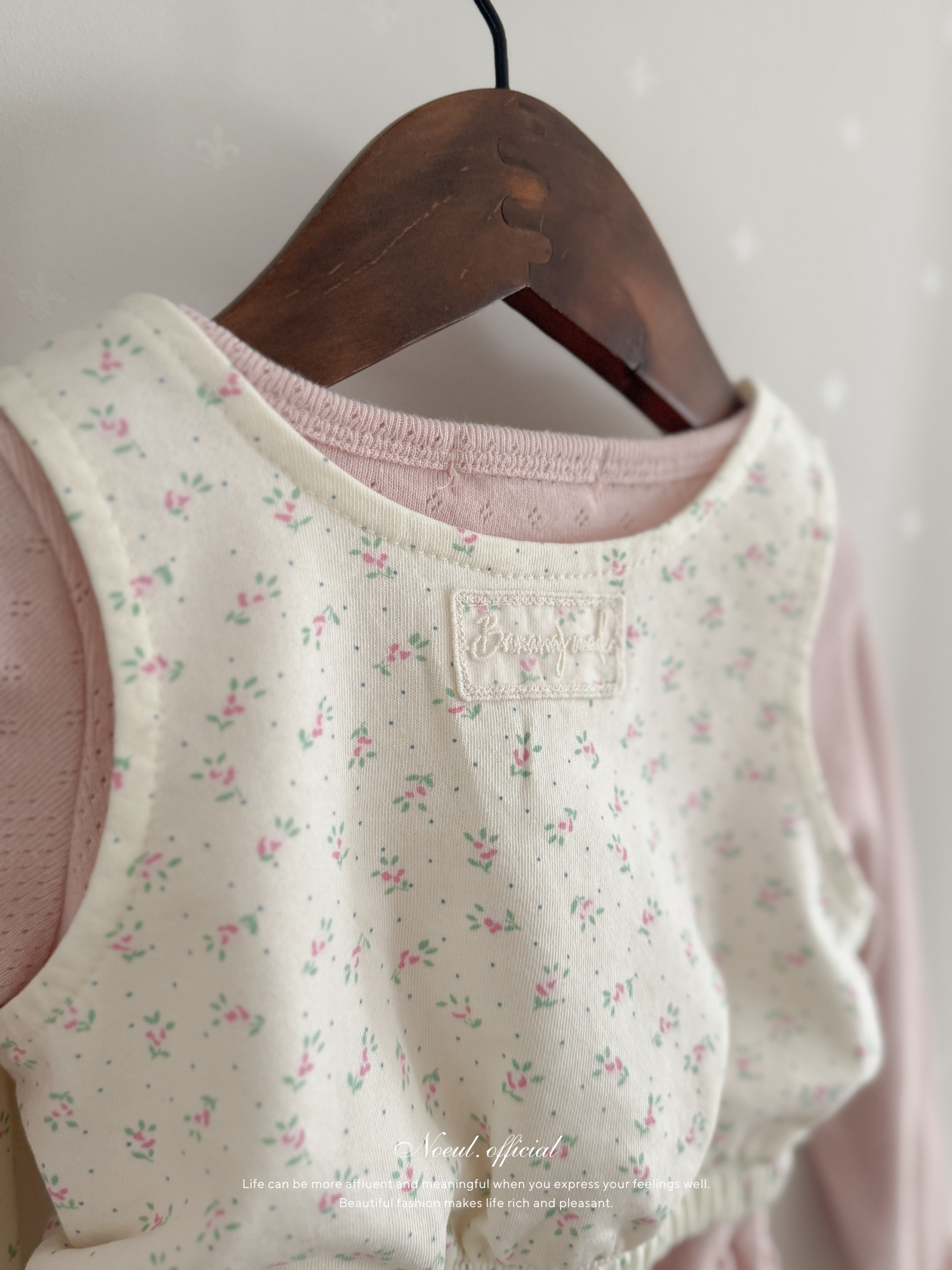 Rozy garden vest