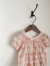 Maybe ribbon puff blouse