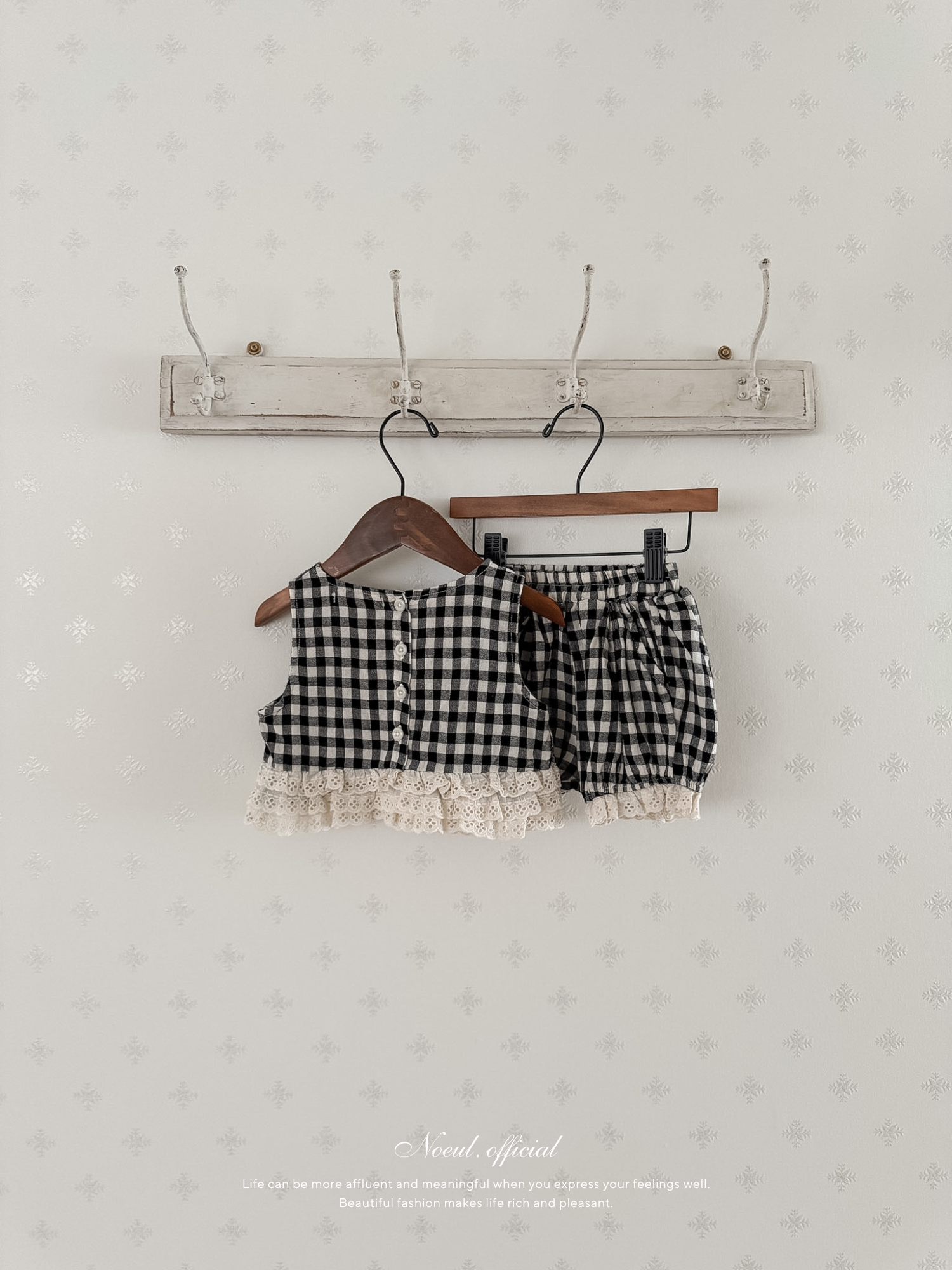 Check lace balloon pants