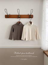 Ribbed open turtleneck