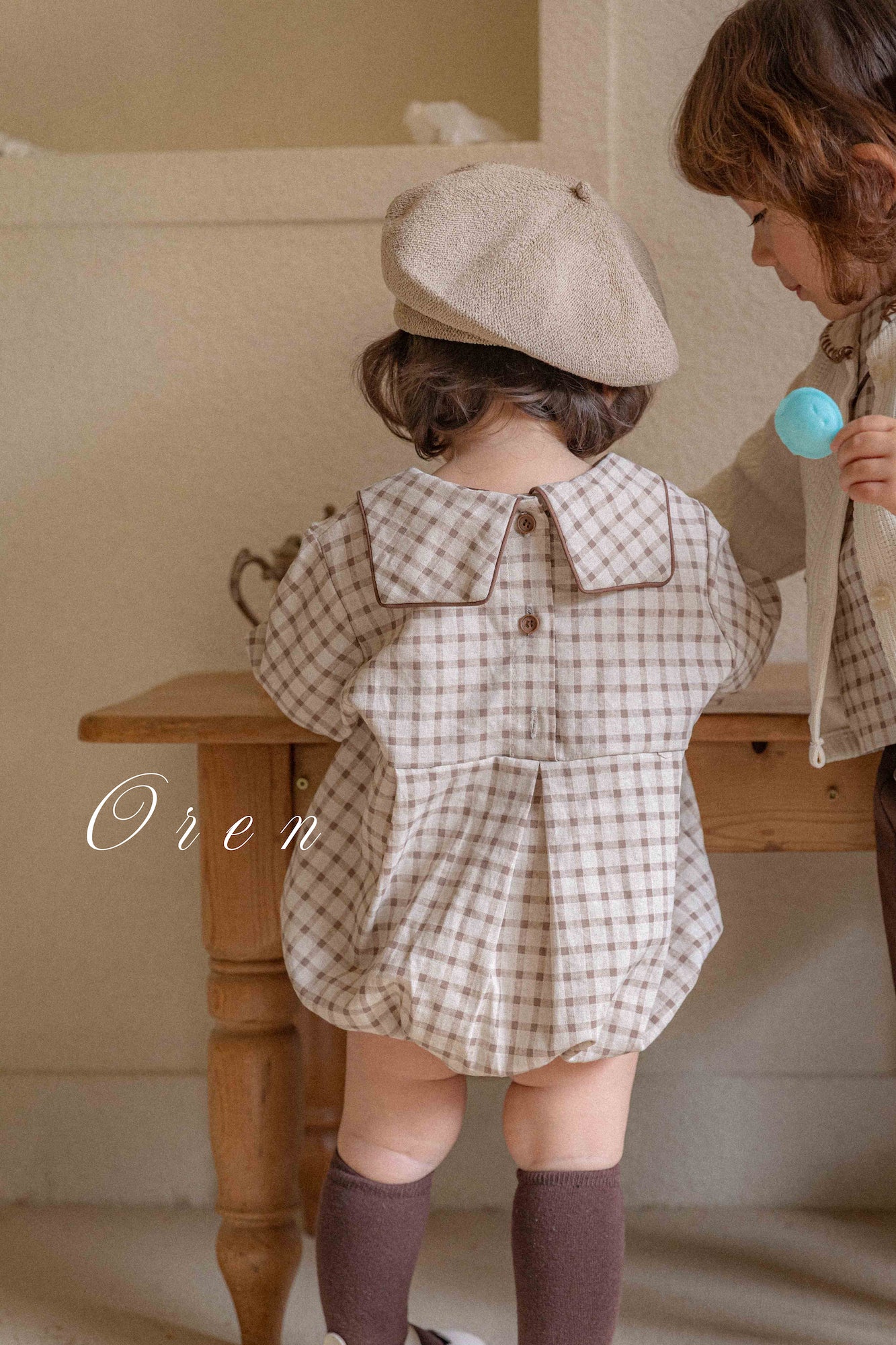 ［OREN］Brunette check rompers
