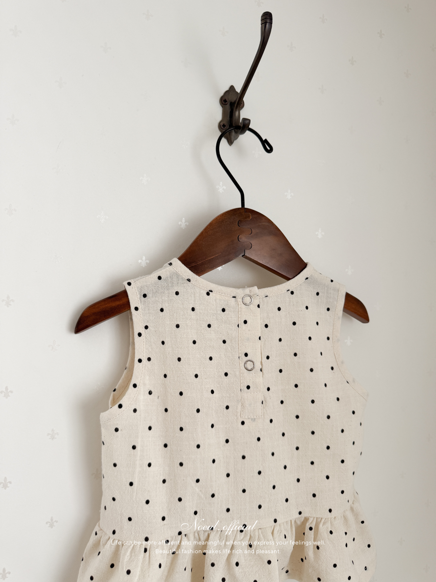 Dot frill set