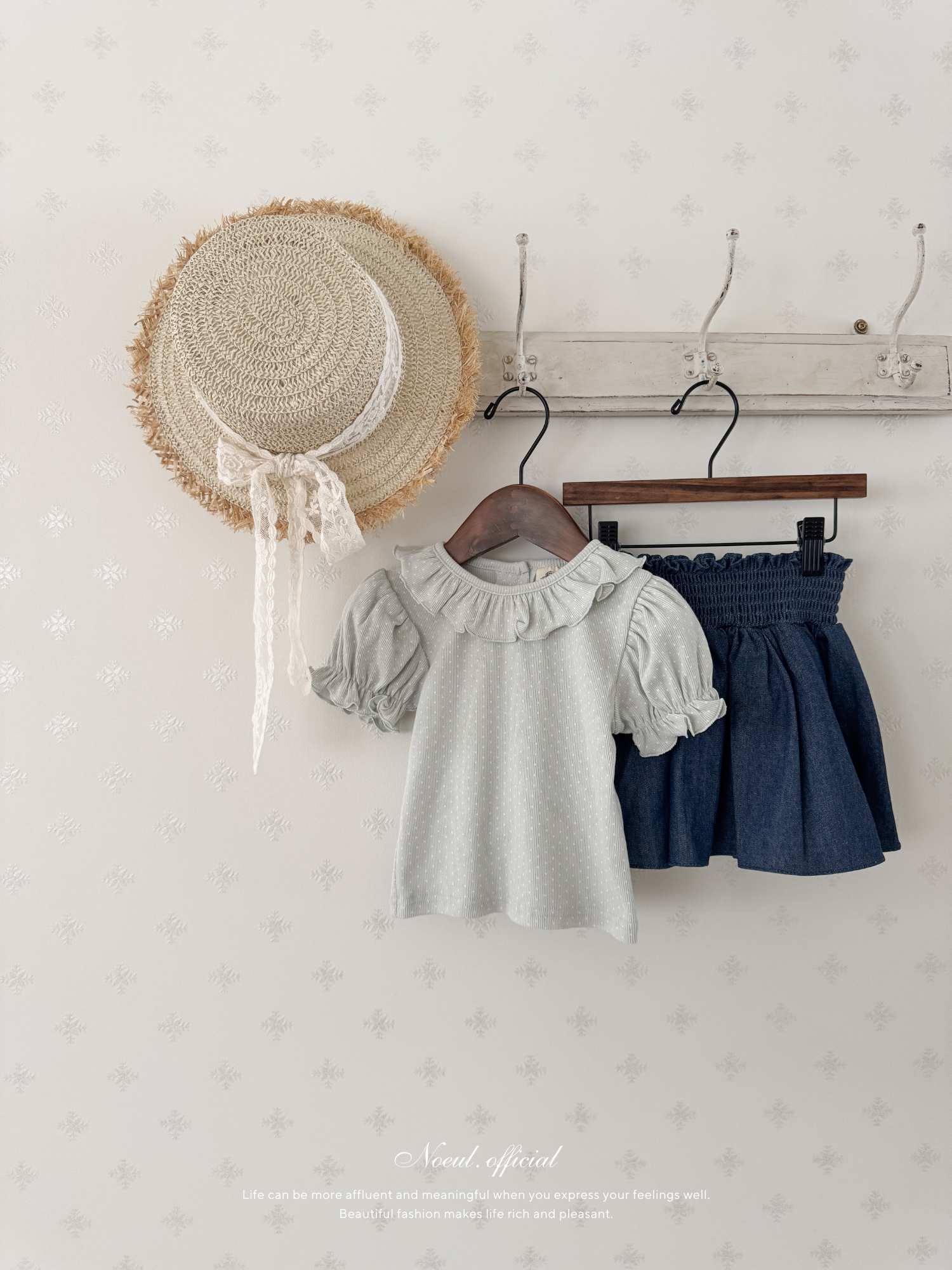 Gracie dot puff tops
