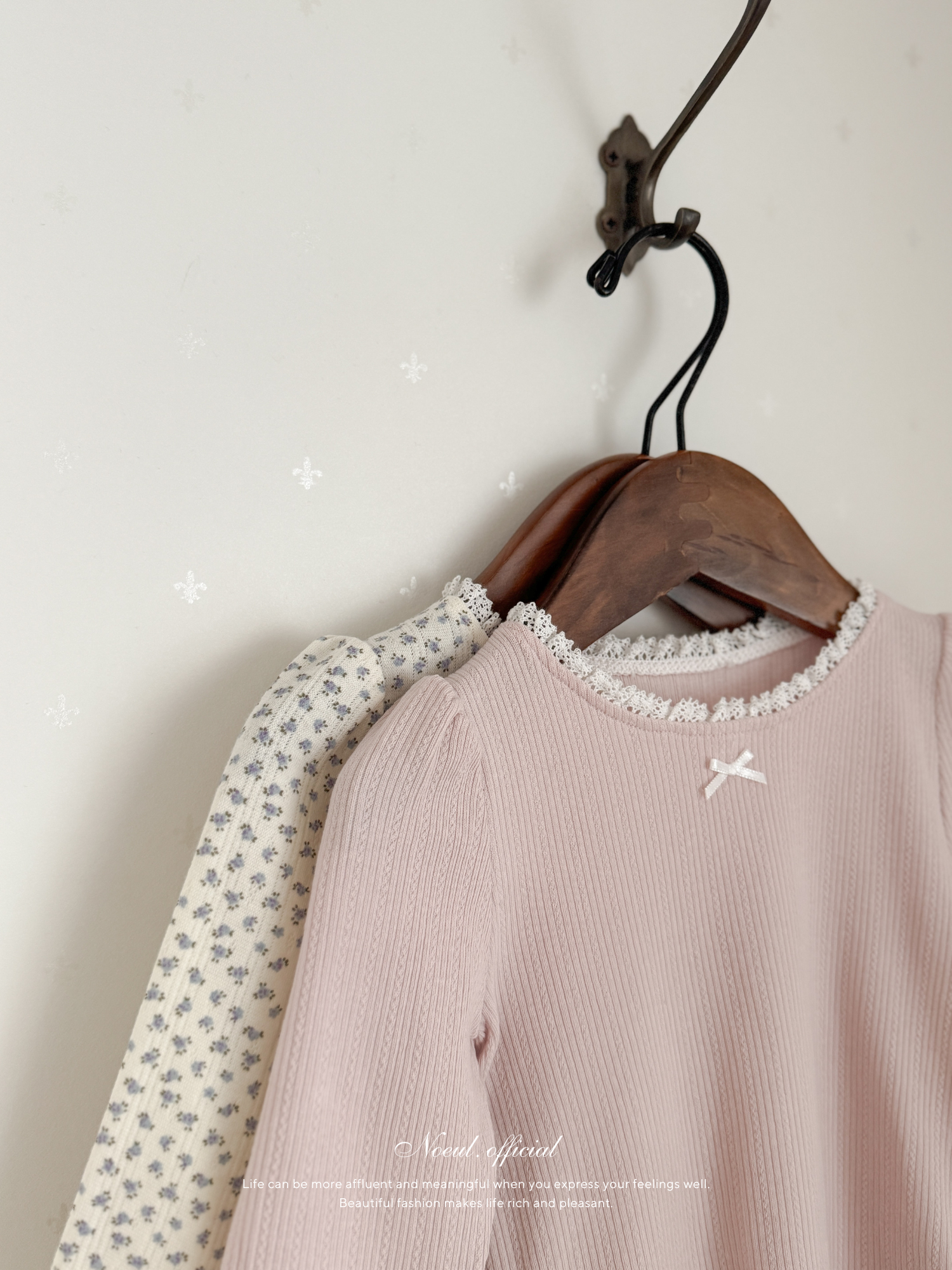 Mable ribbon lace tee