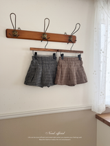 Small check skirt