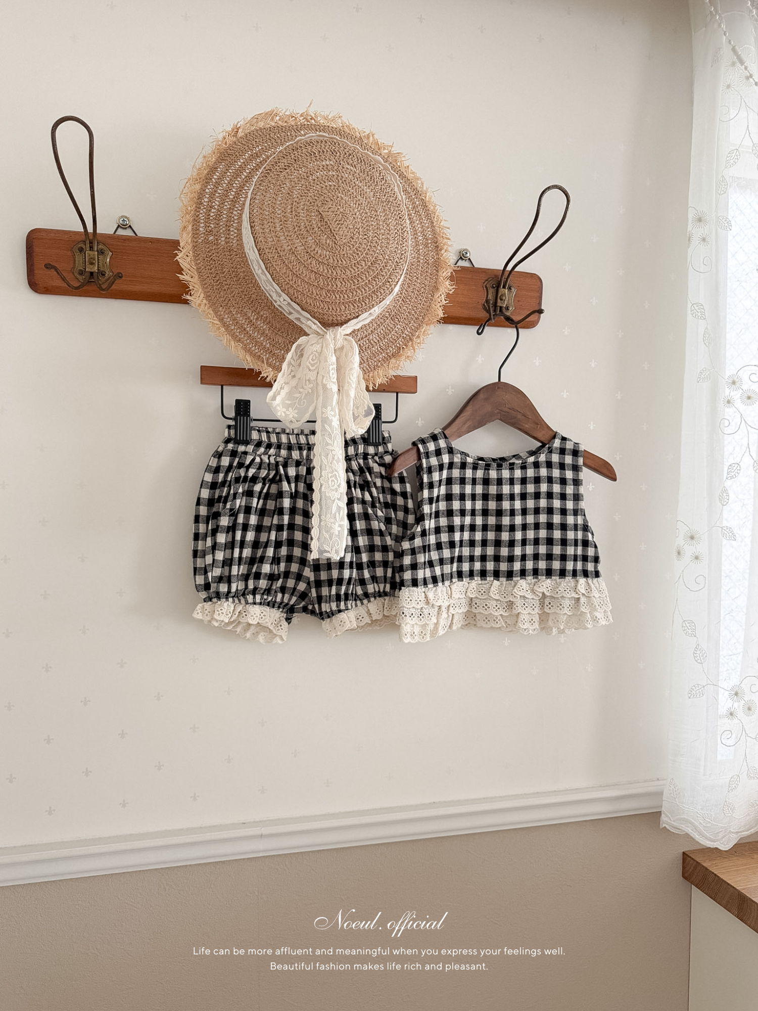 Check lace balloon pants