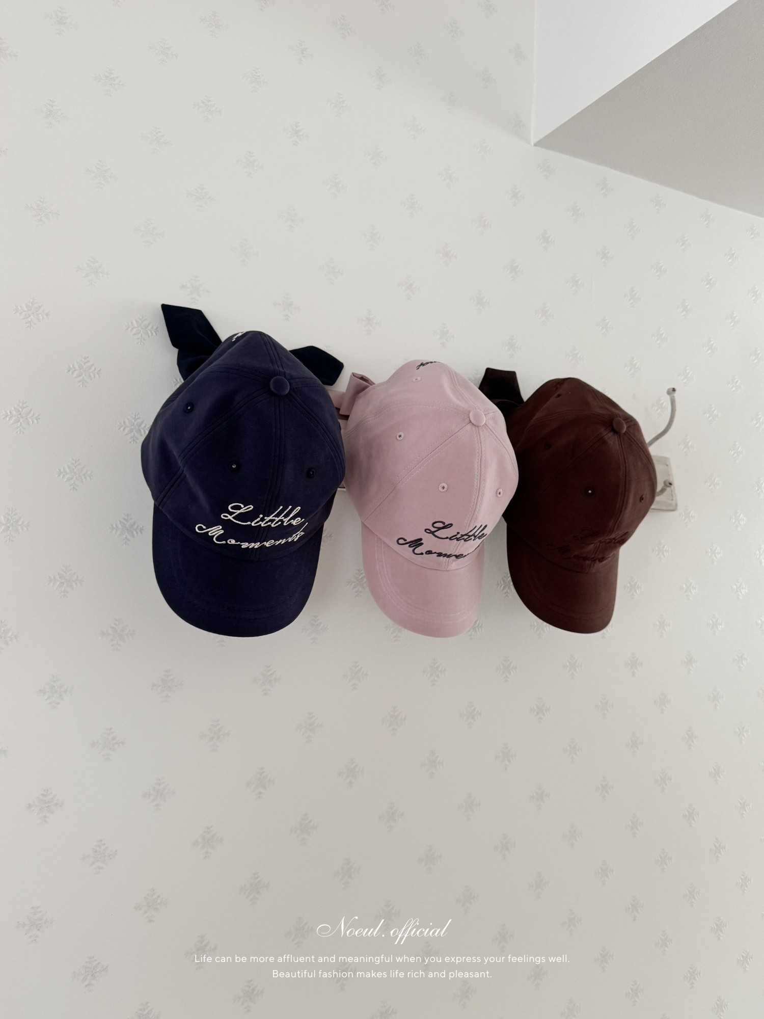 Little moment cap