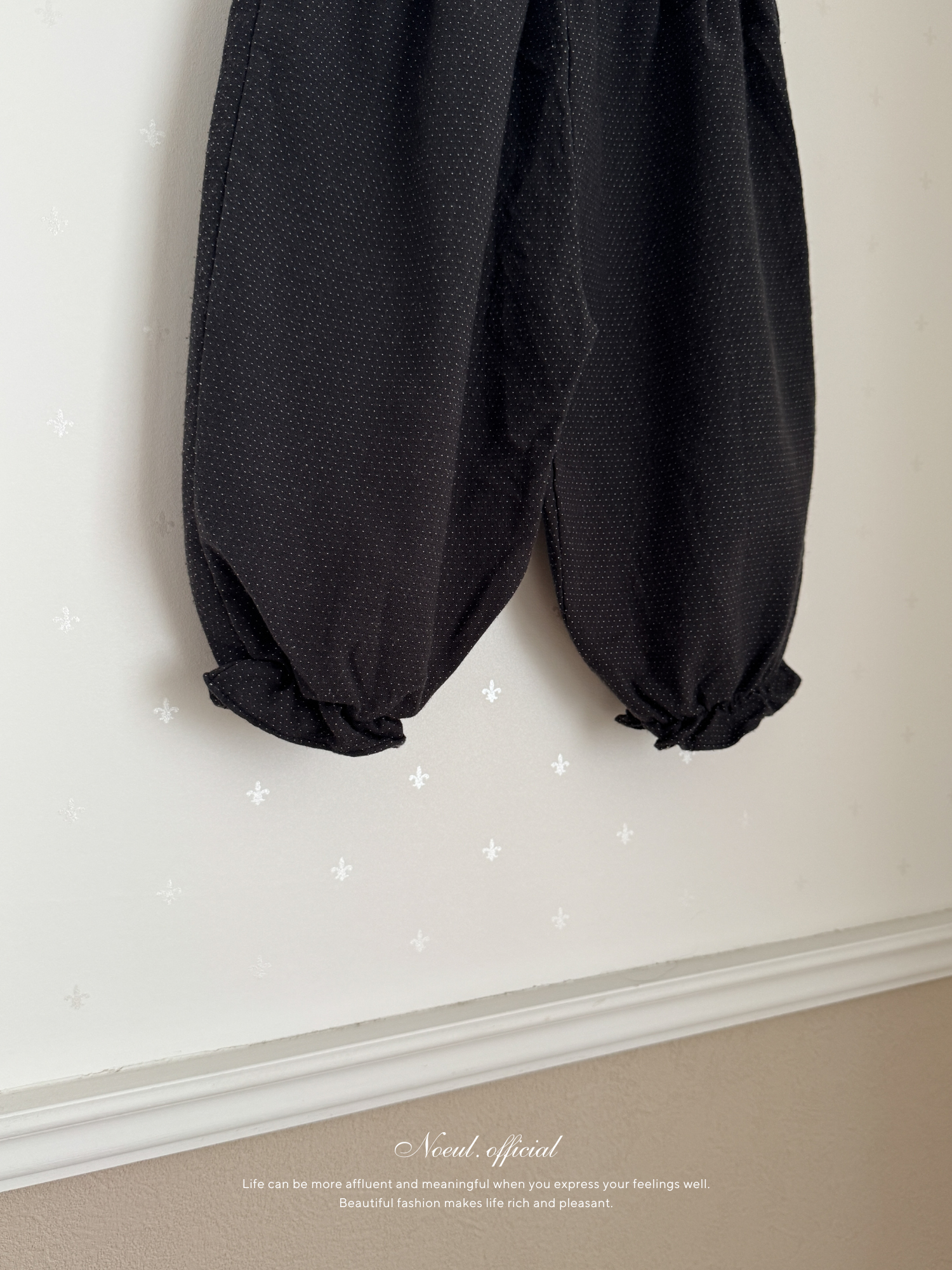 Momo frill pants