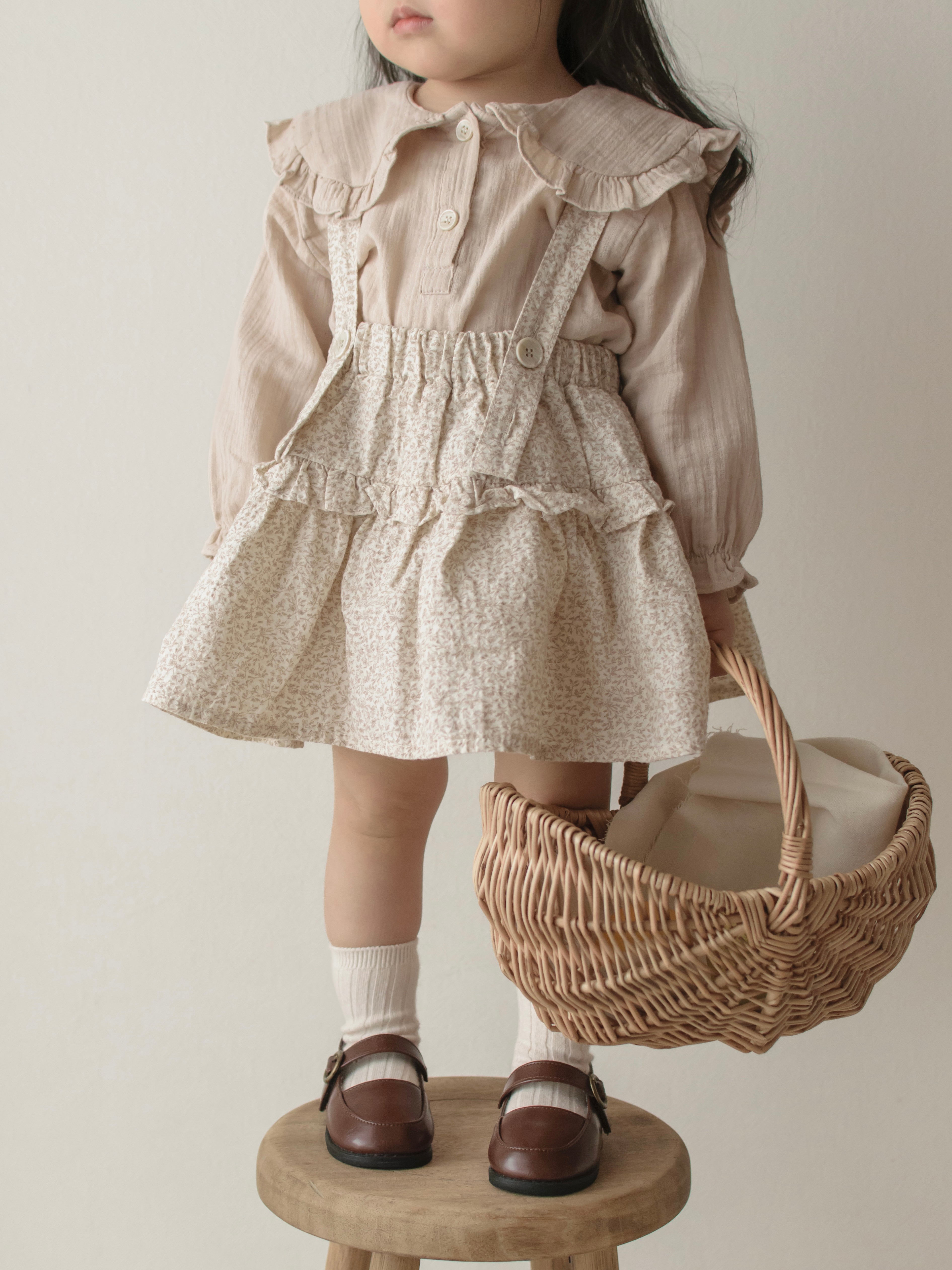 Dobby frill suspender skirt