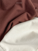 [atomeme] Ours Embroidery Tee