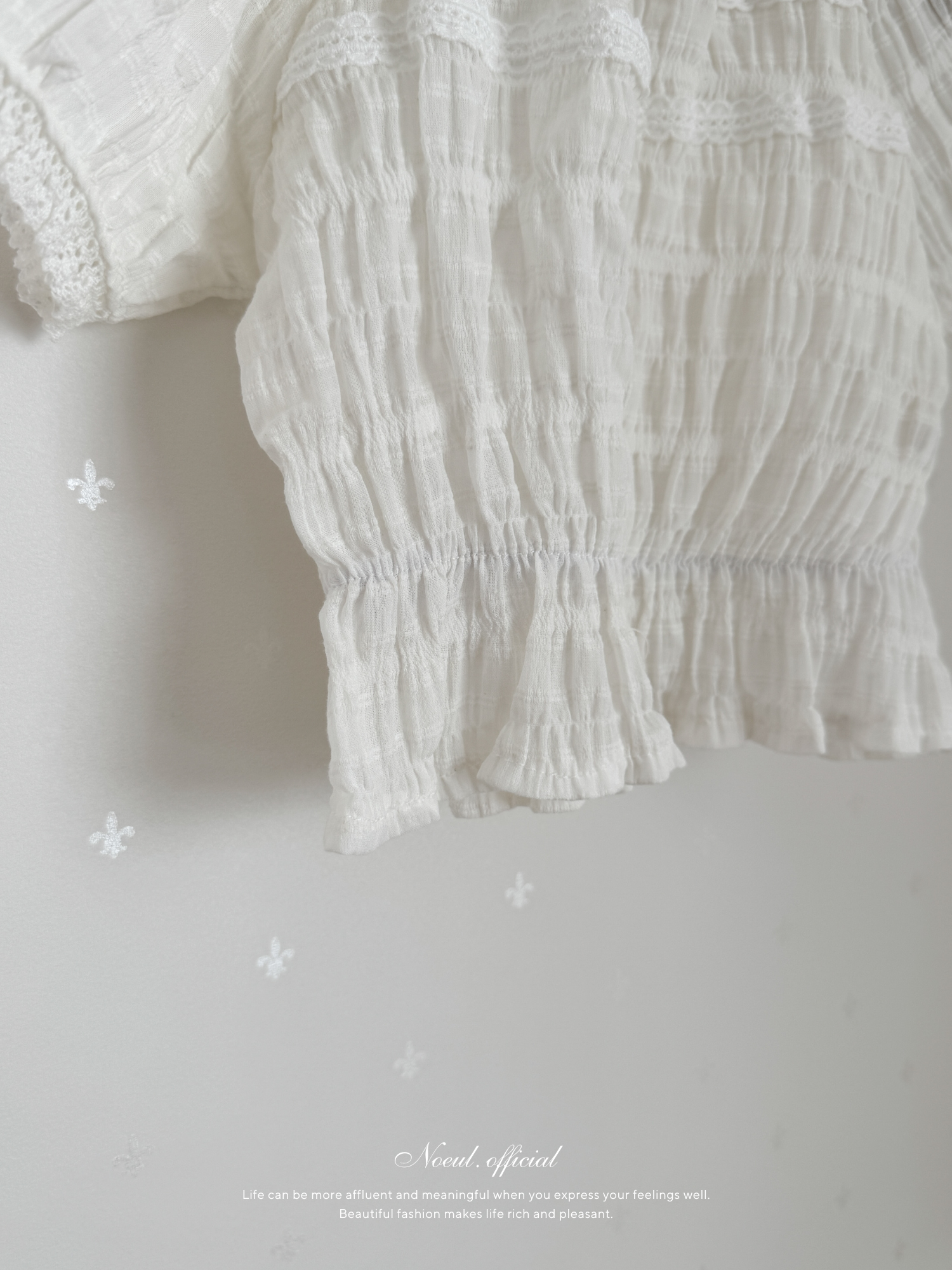 Vivi lace puff blouse