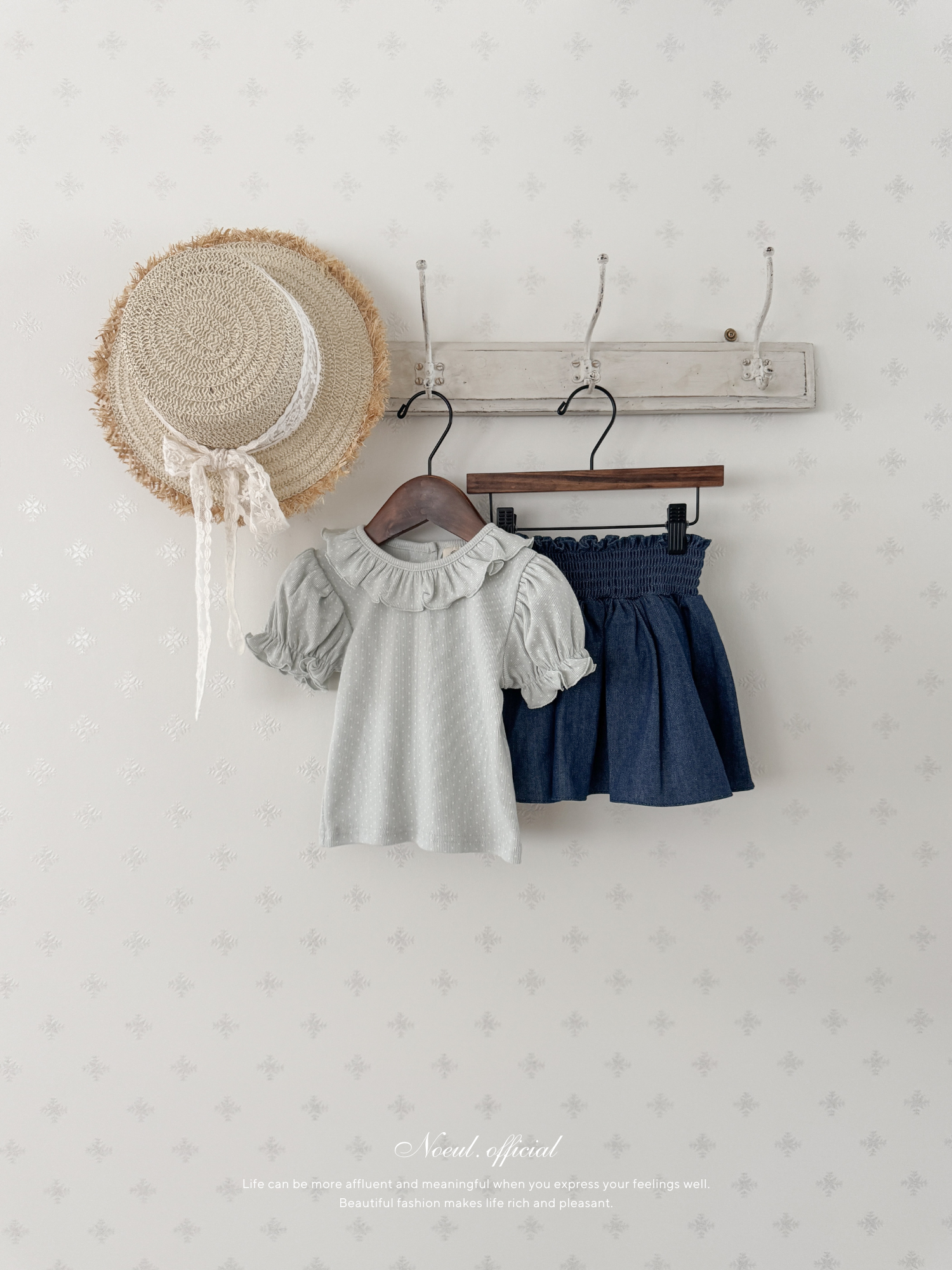 Gracie dot puff tops