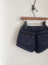 Heart pocket short pants