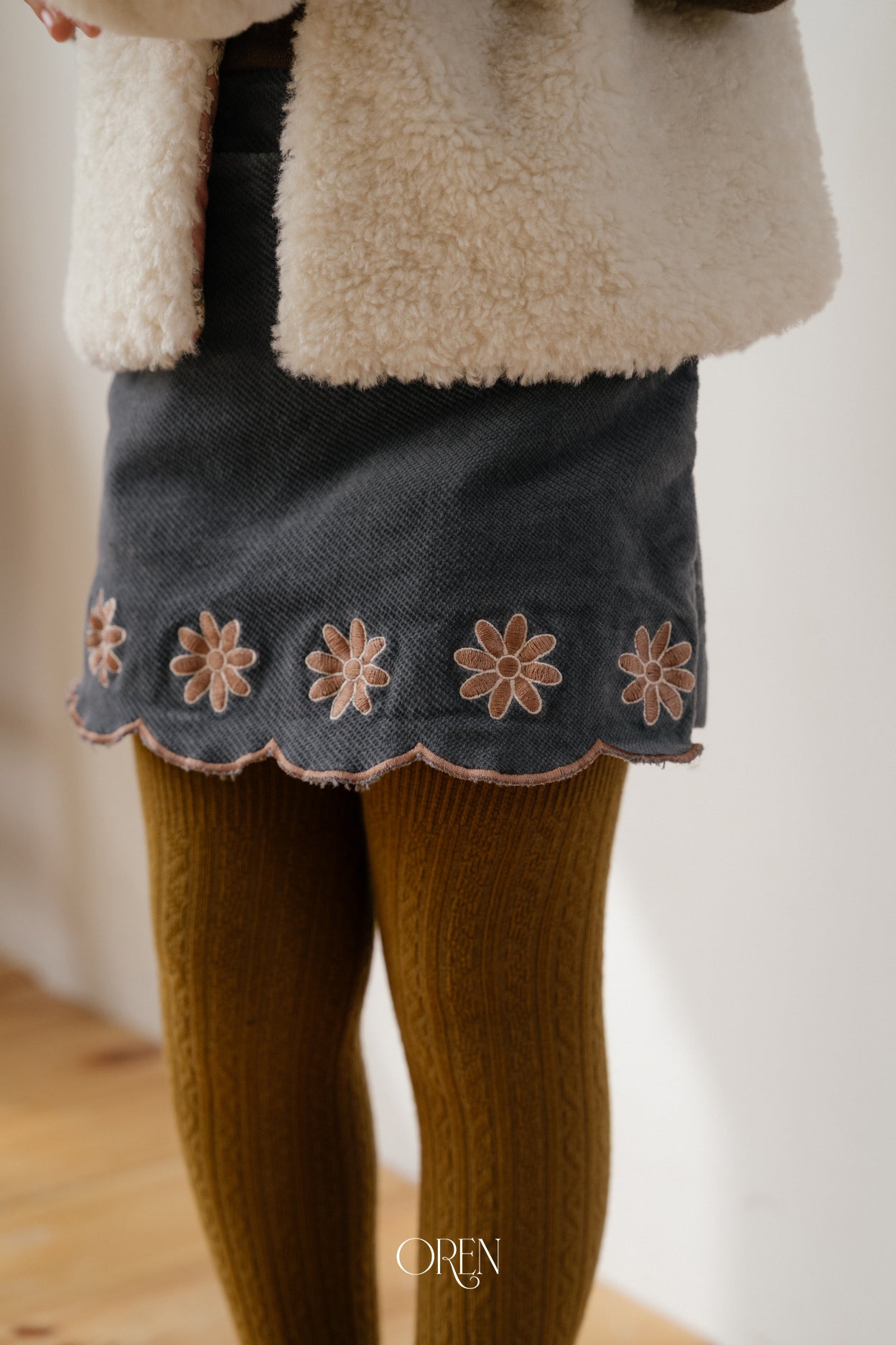 [OREN] Bella embroidery culotte pants