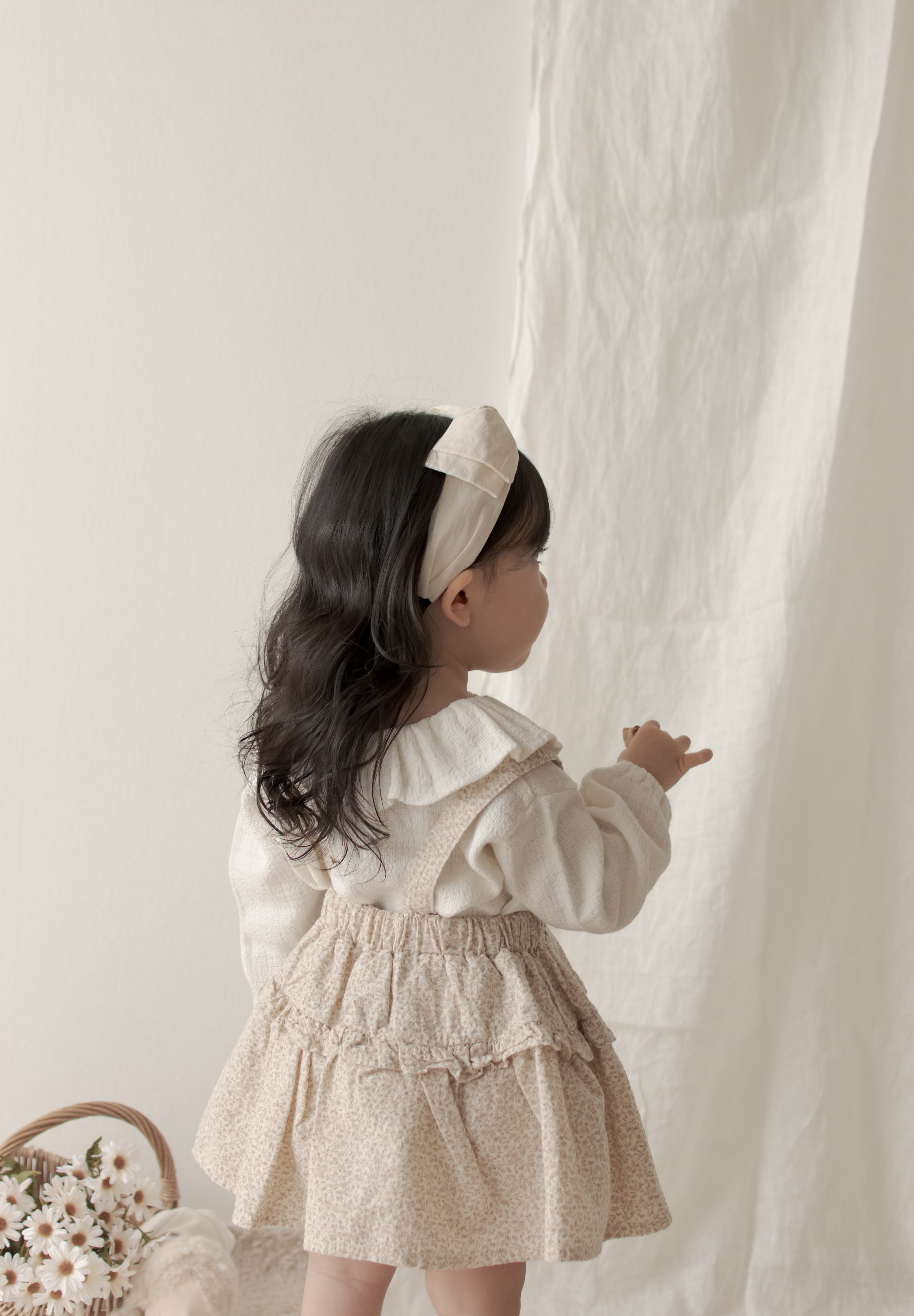 Dobby frill suspender skirt
