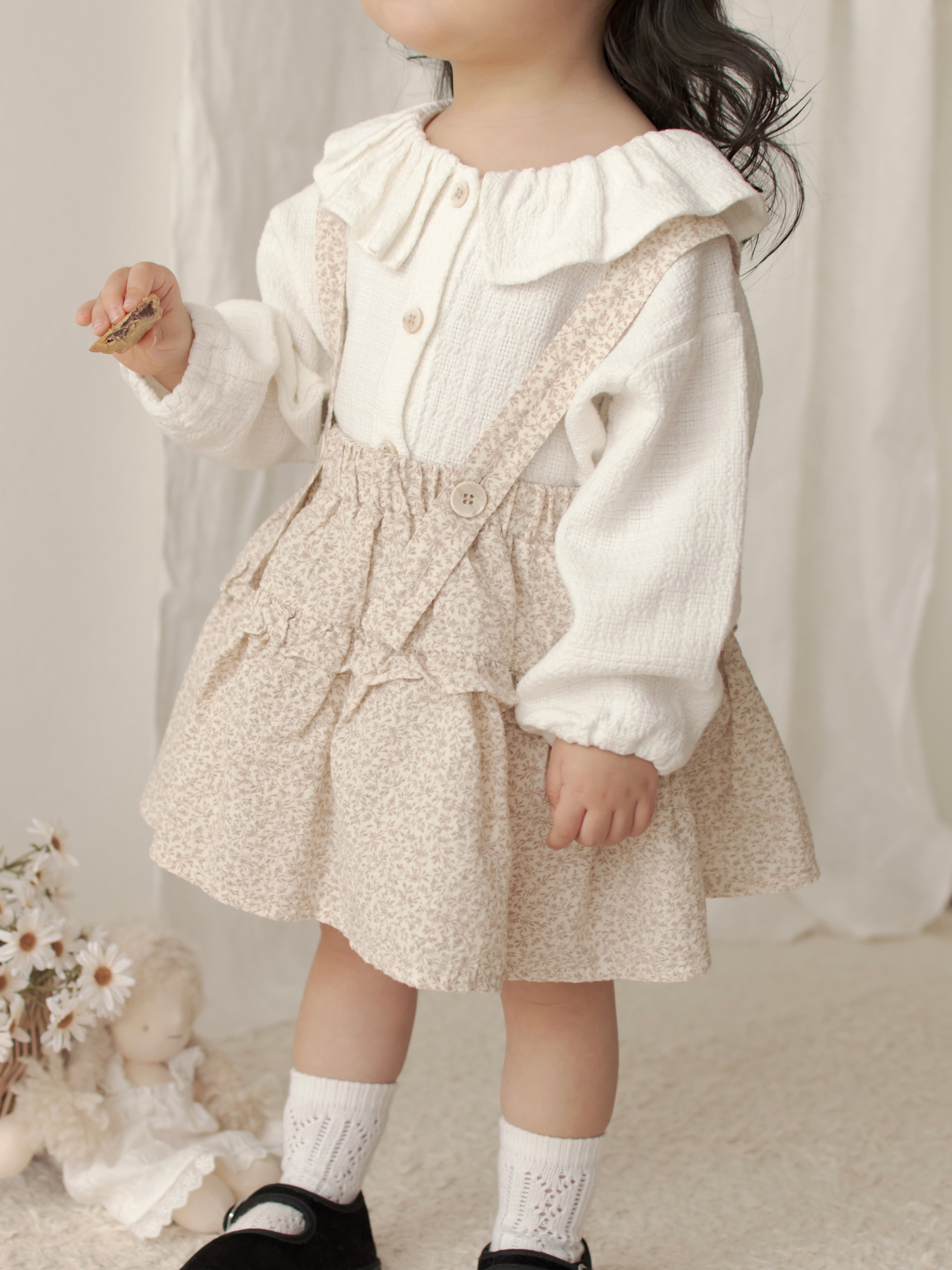 Dobby frill suspender skirt