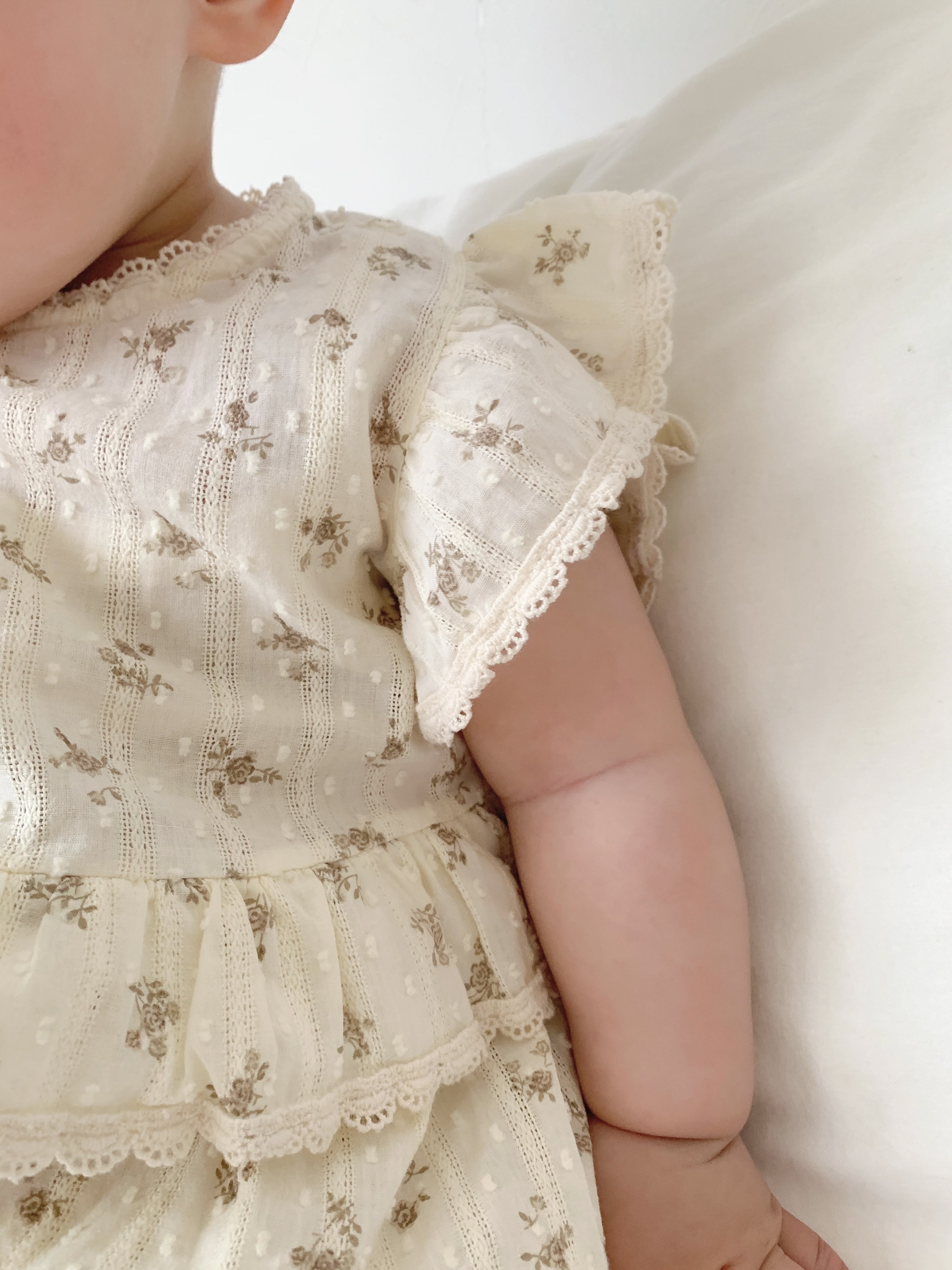 Aile flower rompers