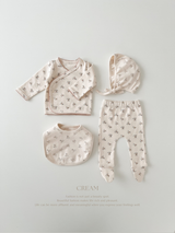 Chloe flower newborn set up