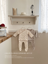 Chloe flower newborn set up