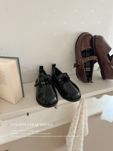 Chopin strap shoes