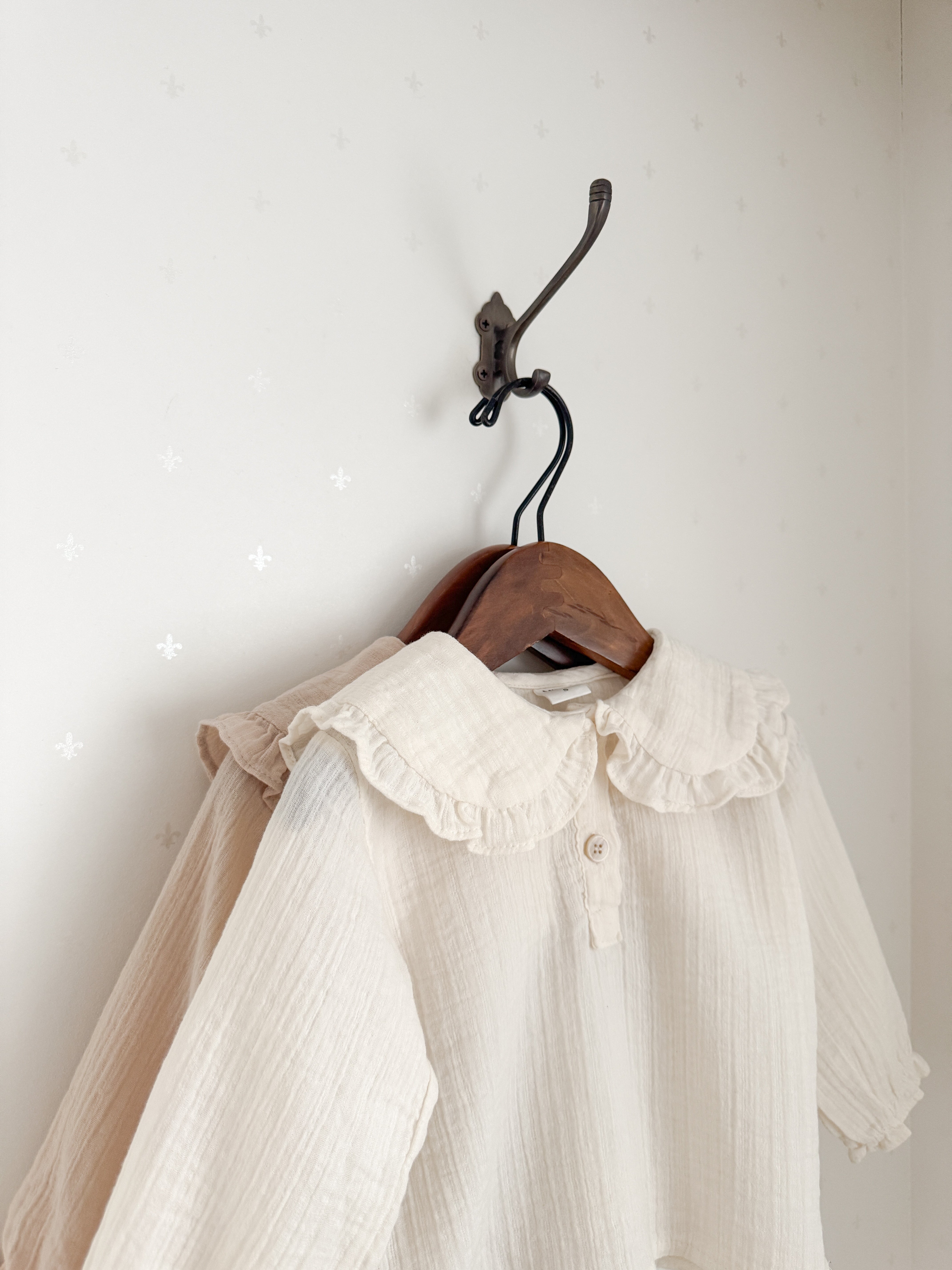 Tiara sailor blouse