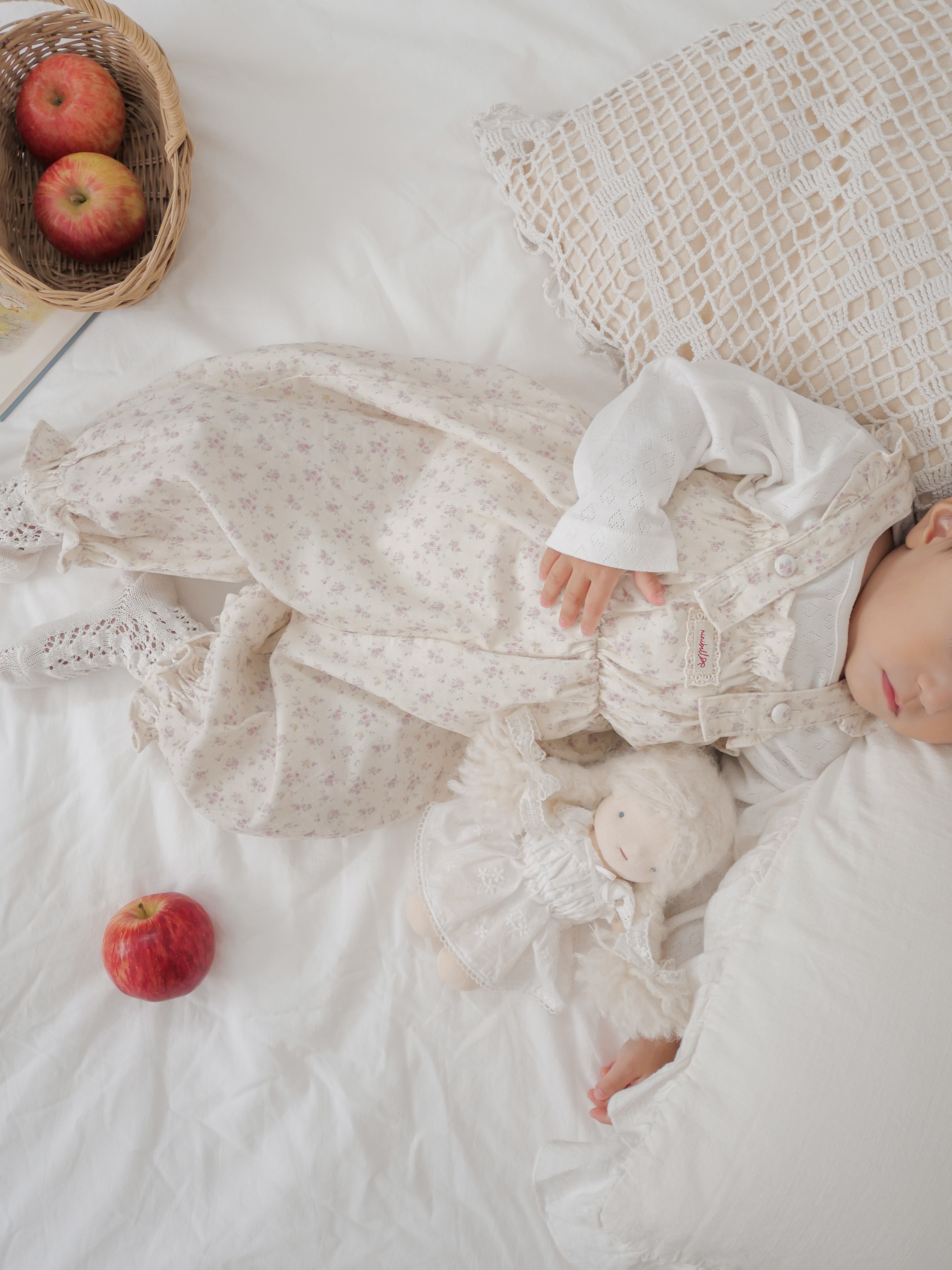 Picnic corduroy suit