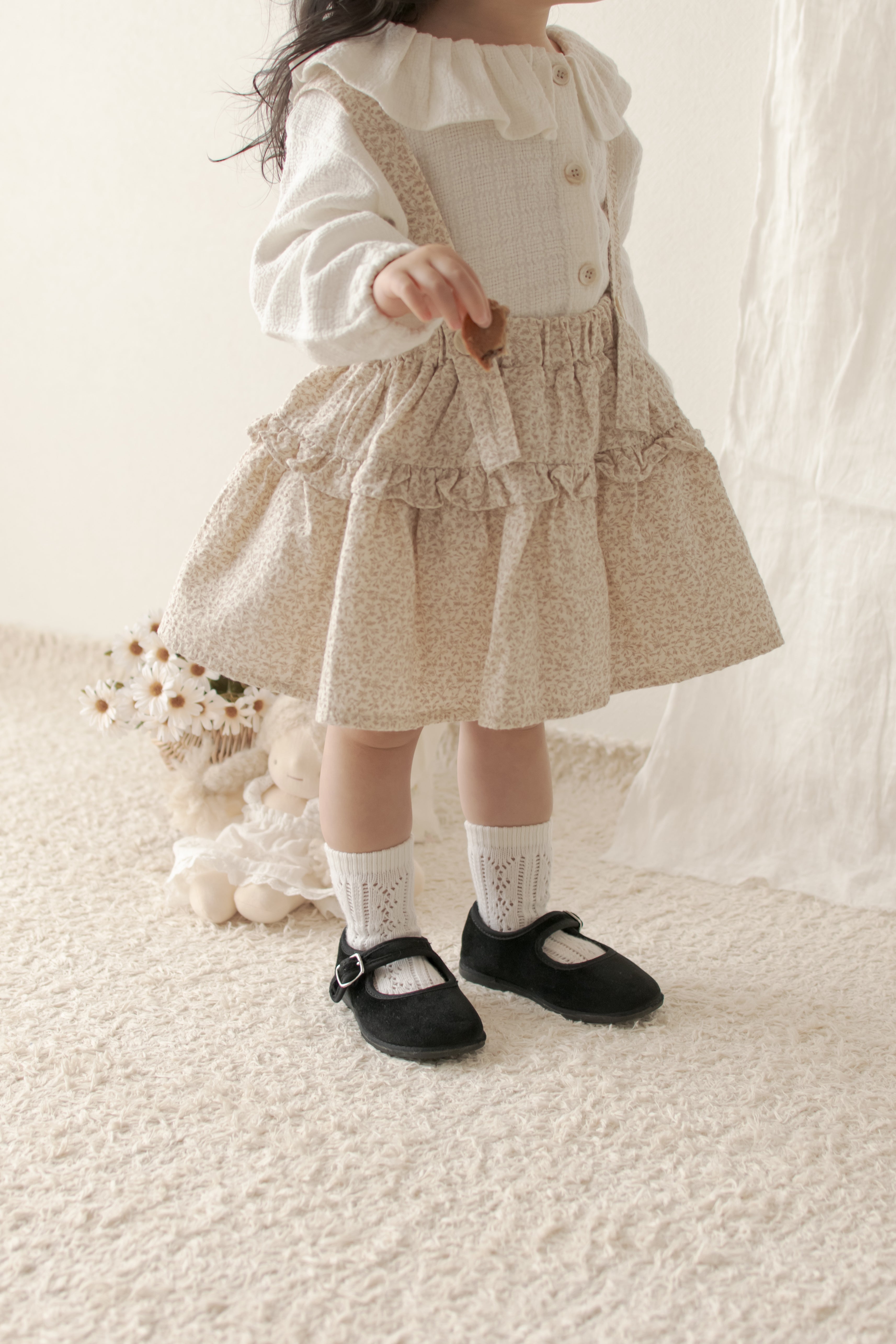 Dobby frill suspender skirt