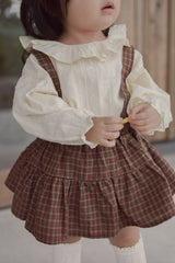 Snow ruffle blouse