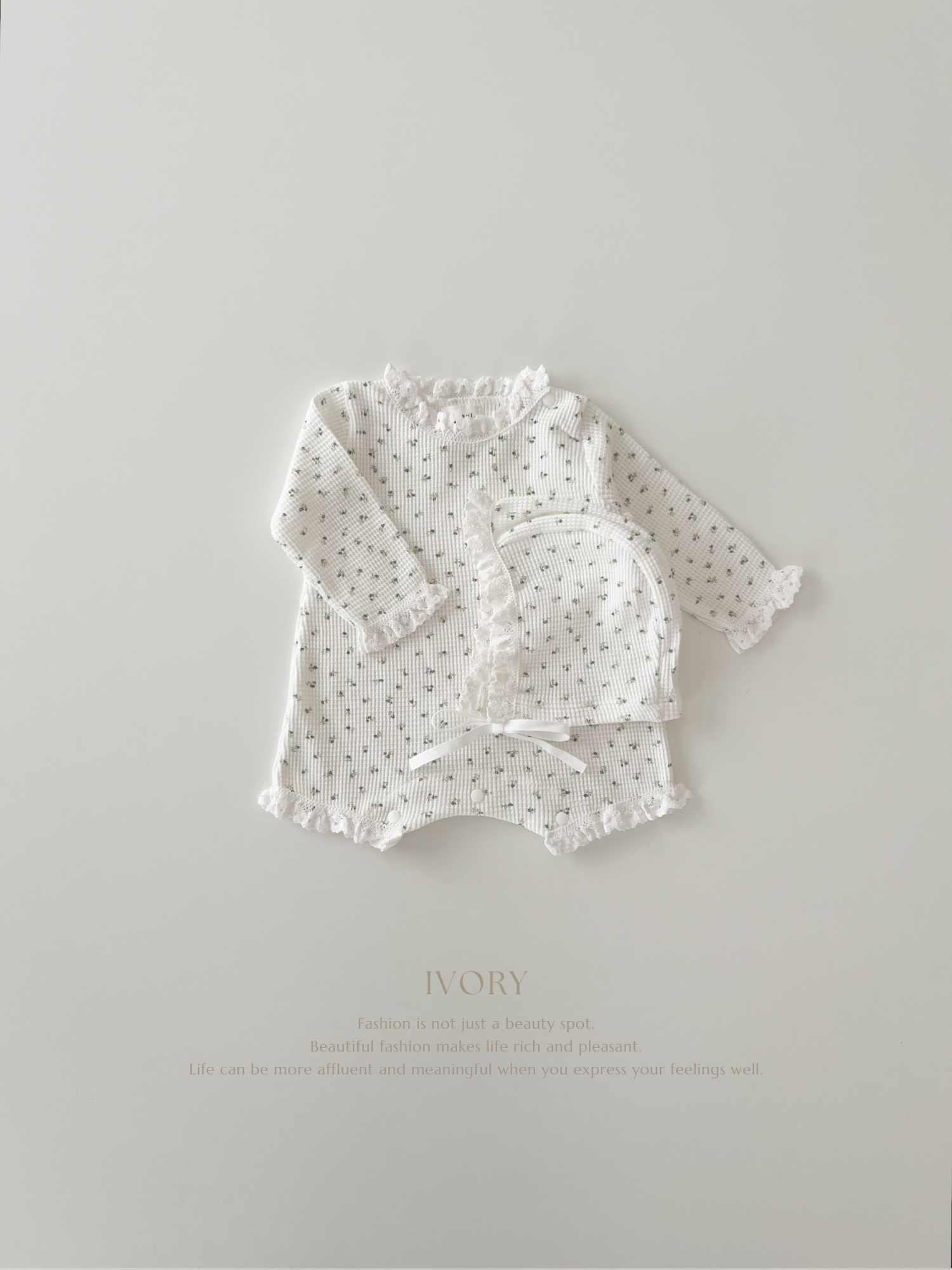 *Noeul.made* Flower waffle lace rompers set