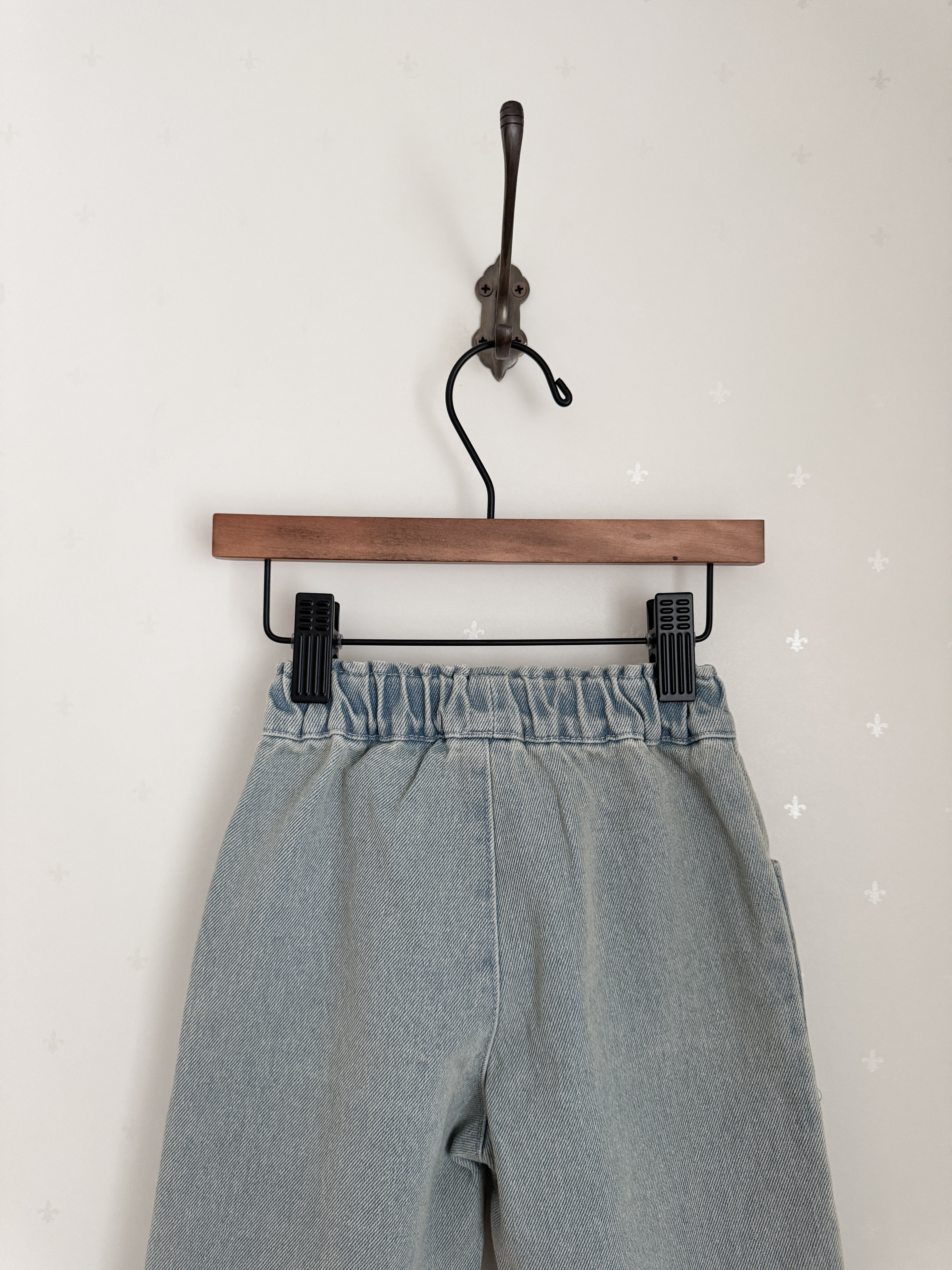 Straight frill pants