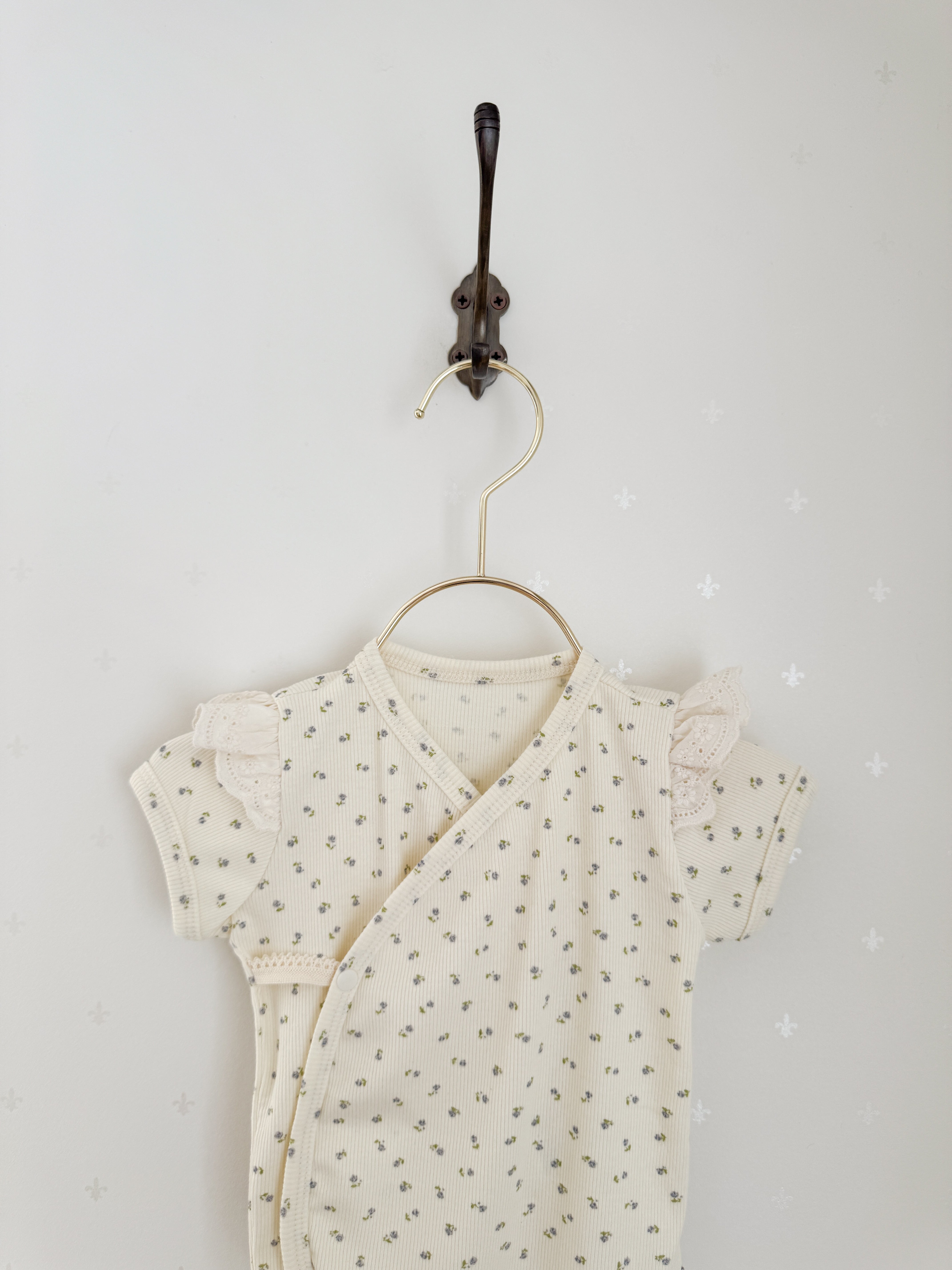 Saint frill newborn rompers