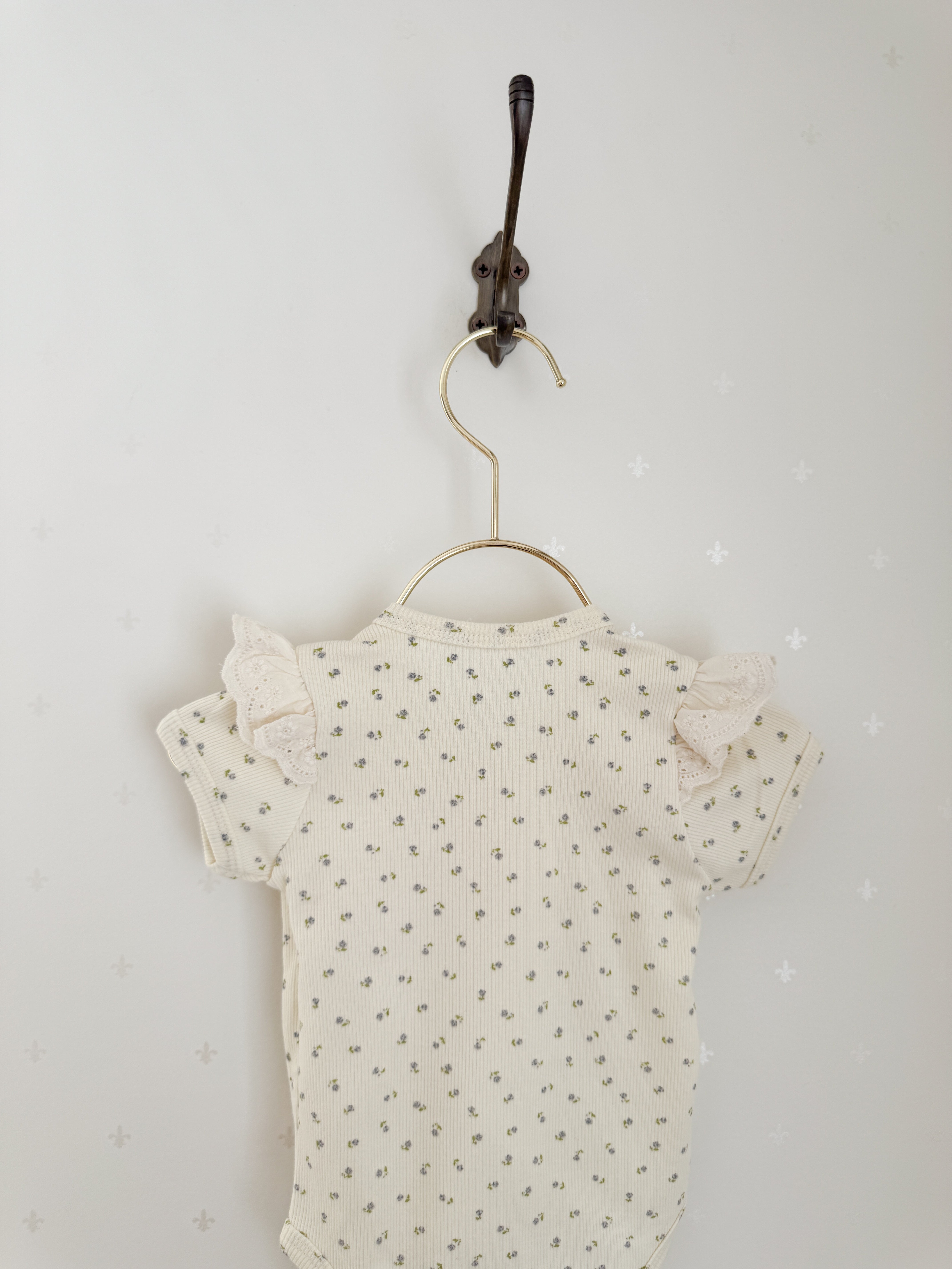 Saint frill newborn rompers